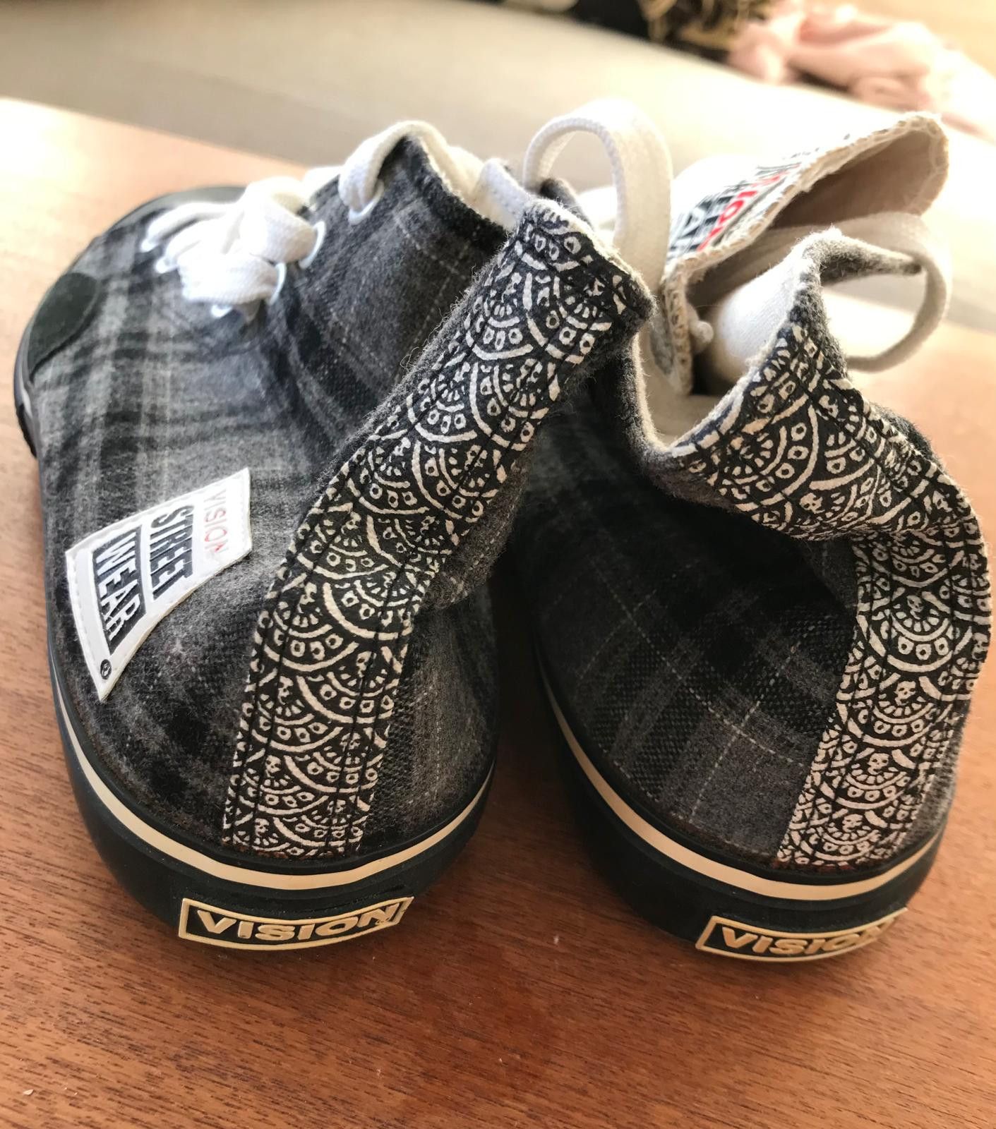 Vision Streetwear Vision Street Wear * Rare * NOS *Sk8 Old Skool * Hi-Tops ! Size US 9 / EU 42 - 9 Thumbnail