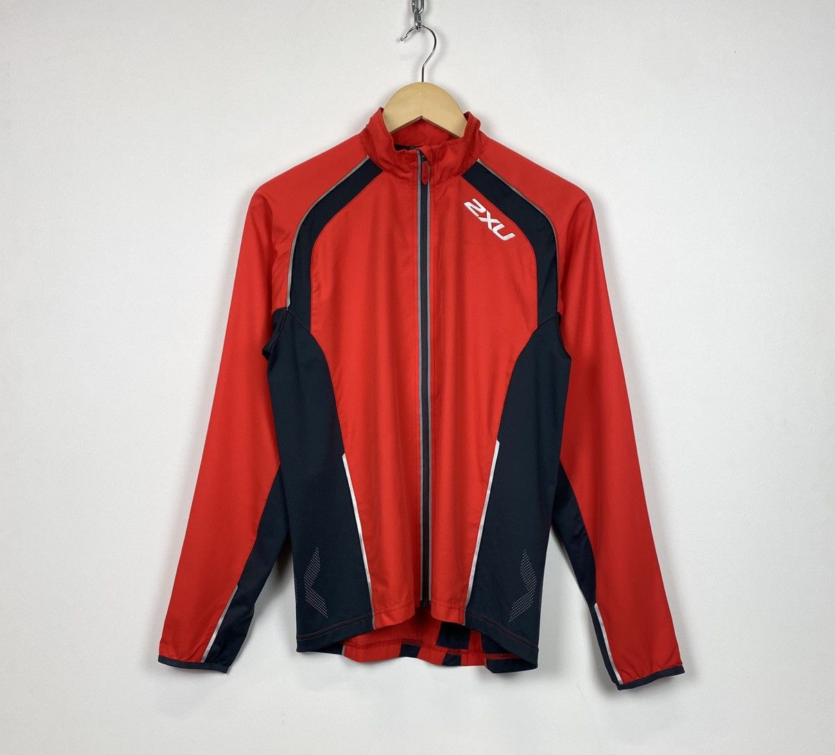 Other 2XU Full Zip Running Light Jacket Mens Size Small Red Sports Size US S / EU 44-46 / 1 - 1 Thumbnail