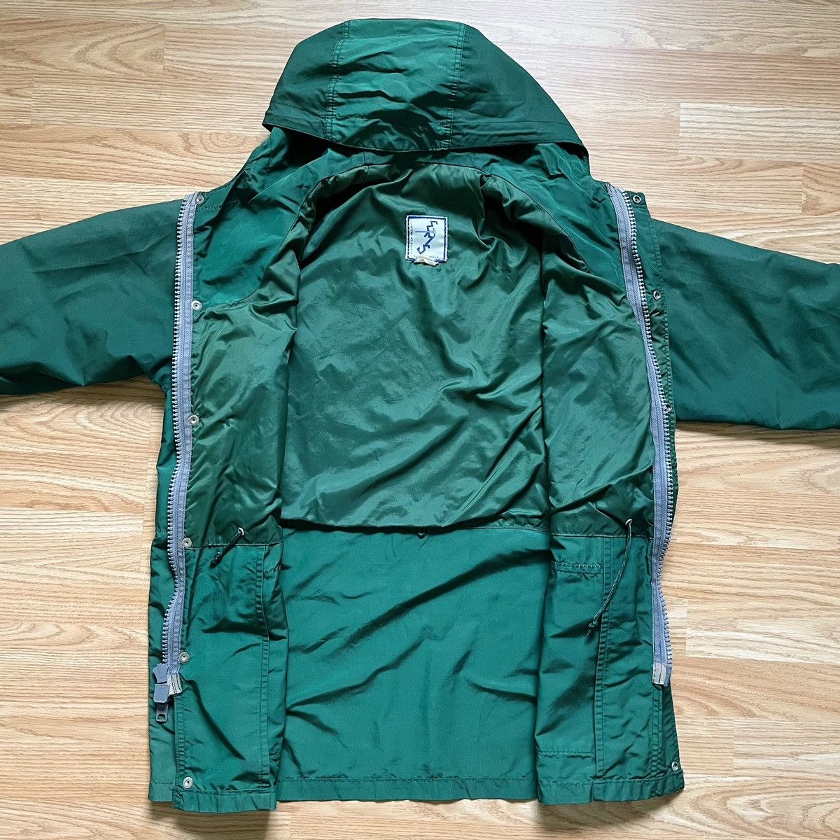 Eastern Mountain Sports × Vintage Vintage Eastern Mountain Sports Hooded Mountain Parka Size US XS / EU 42 / 0 - 3 Thumbnail