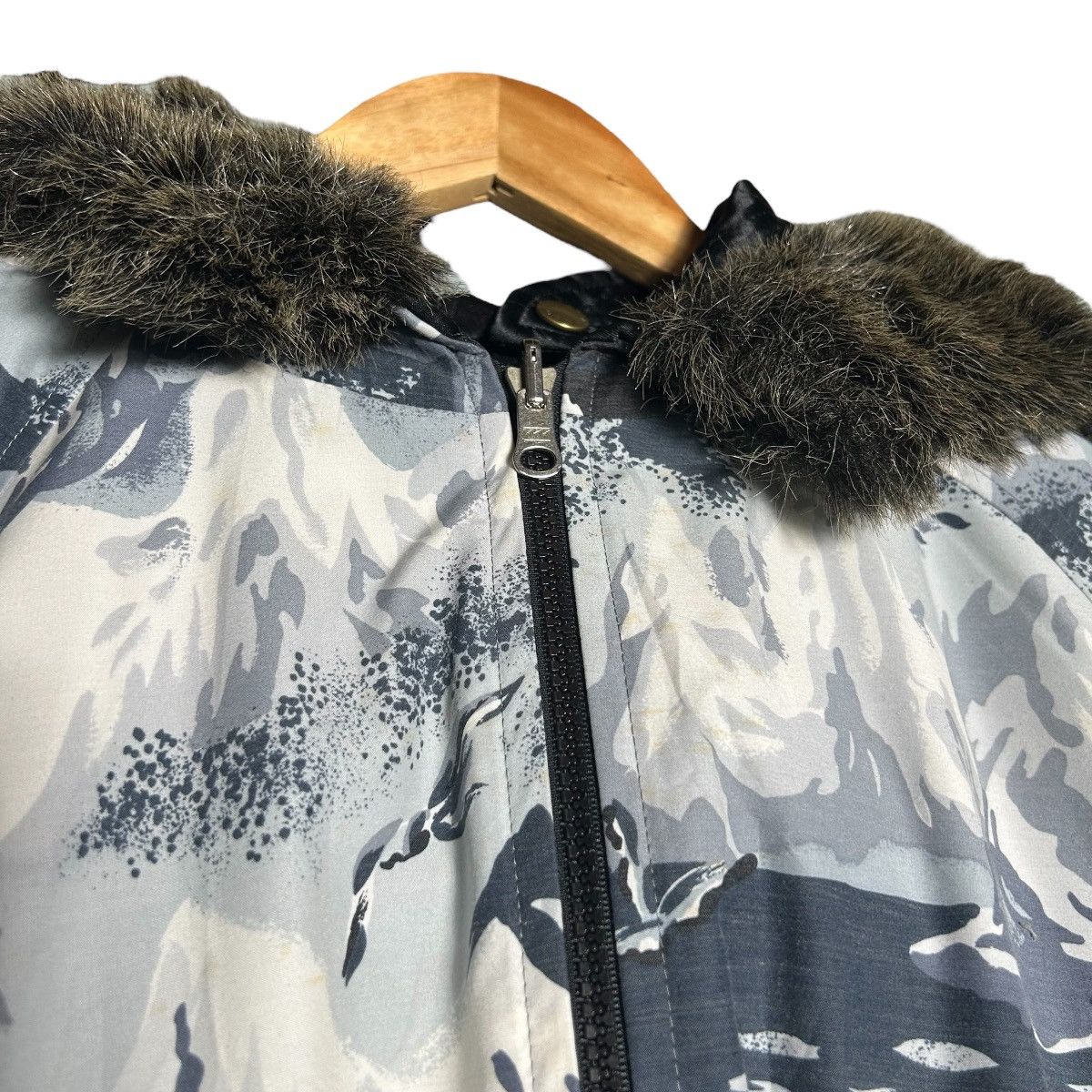 Kenzo × Vintage Vintage 90s Kenzo Reverse Puffer Jacket Size L / US 10 / IT 46 - 9 Thumbnail