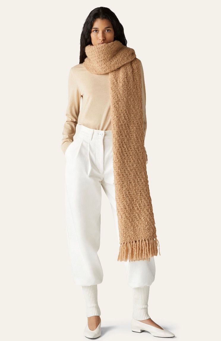 Loro Piana o1srvl11e0325 FAN3025 Size: OS / Sciarpa Scarf in Beige Size ONE SIZE - 2 Thumbnail