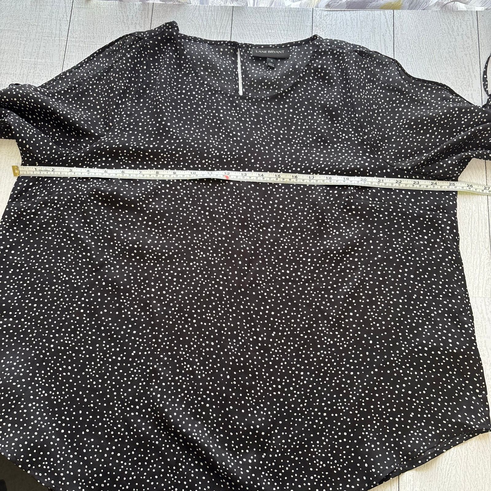 Other Lane Bryant Black and White Cold Shoulder Dot Top Size 18 Size XXL / US 16-18 / IT 52-54 - 9 Thumbnail