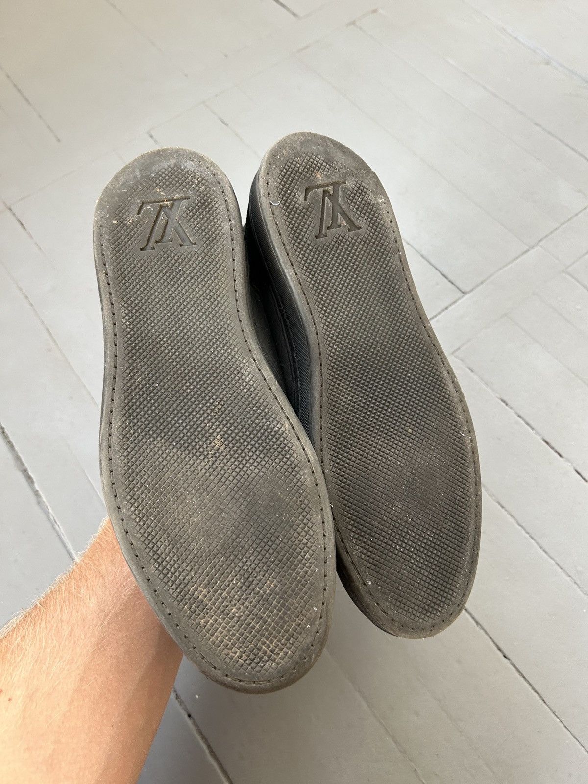 Louis Vuitton Louis Vuitton low top sneakers Size US 7.5 / EU 40-41 - 6 Thumbnail