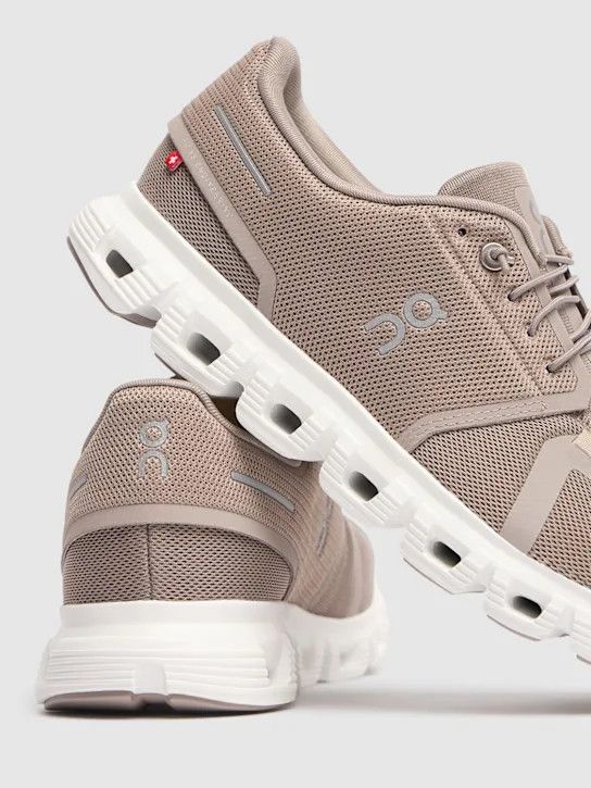 On o1lsvrm0425 Cloud 6 Sneakers in Fog/White Size US 11.5 / EU 44-45 - 3 Thumbnail