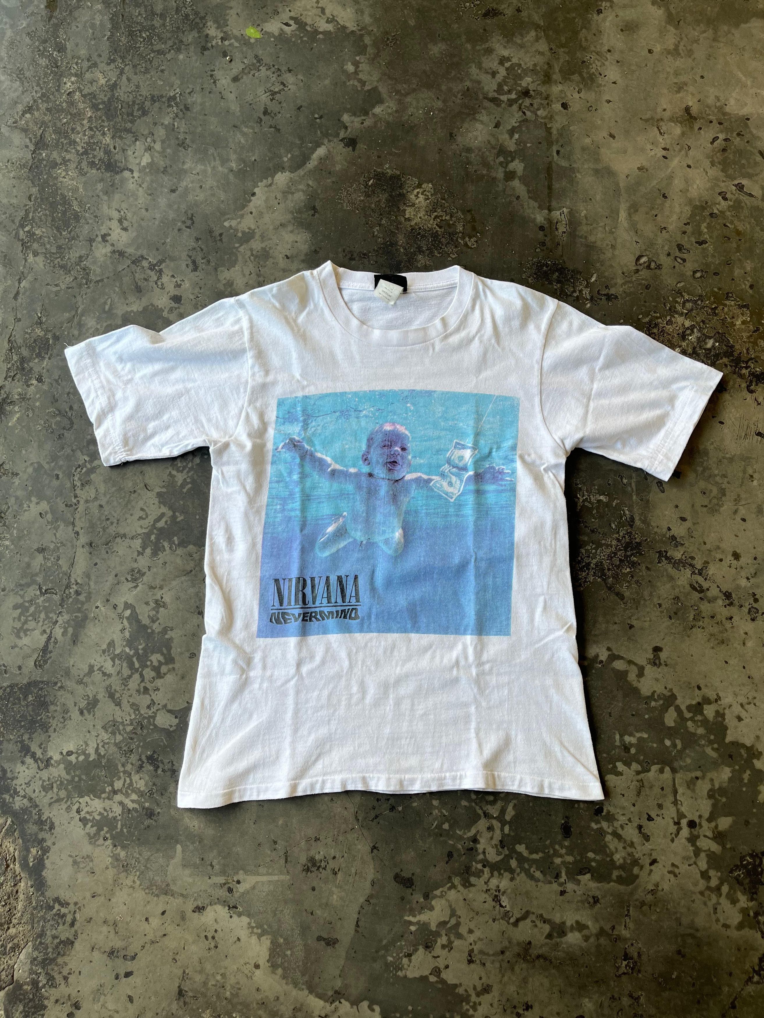 Vintage ❌SOLDOUT❌NIRVANA "NEVERMIND" BANDSHIRT WALL OF FAME Size US S / EU 44-46 / 1 - 1 Thumbnail