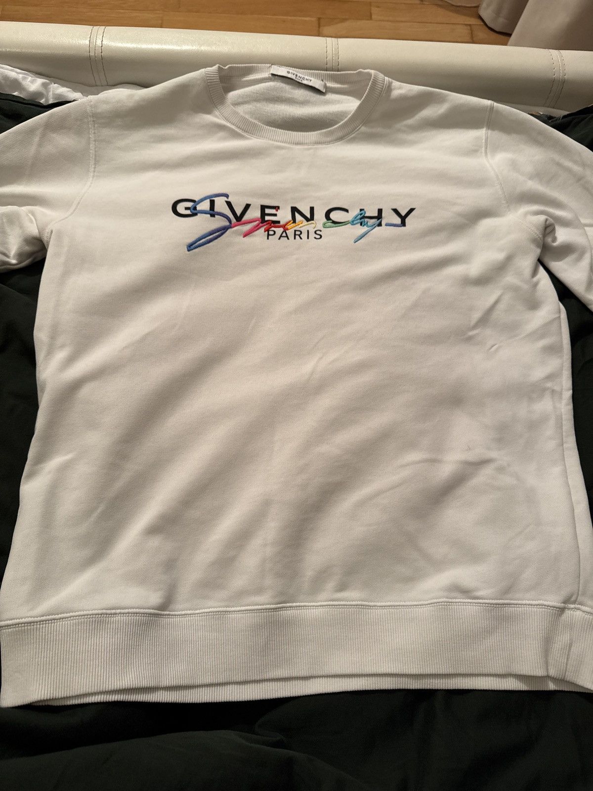 Givenchy Givenchy rainbow crewneck Size US M / EU 48-50 / 2 - 5 Thumbnail