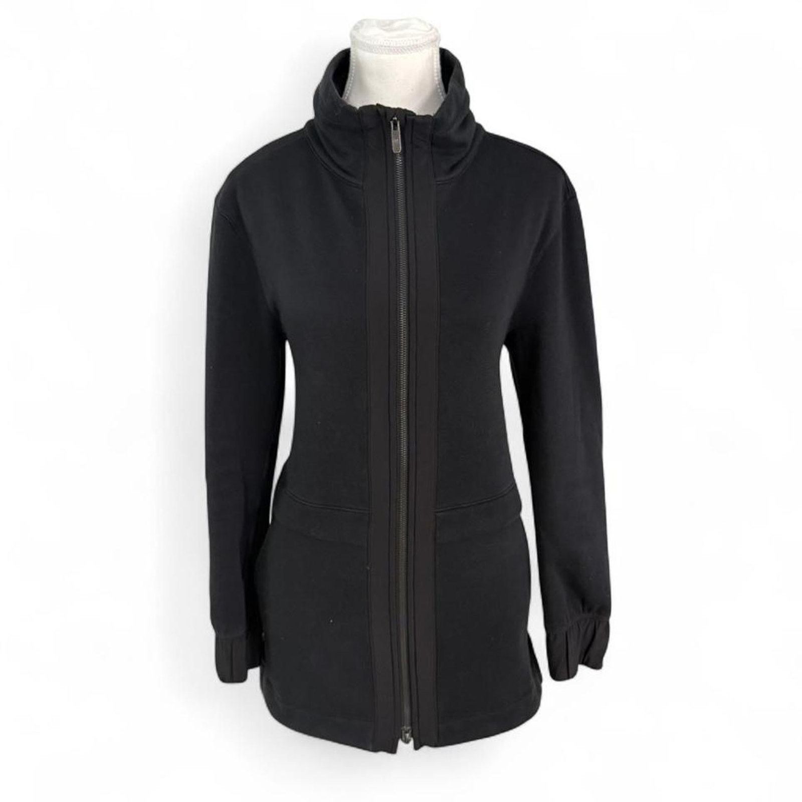Lululemon Lululemon Light Warmth Black Full Zip Jacket women’s size 4 Size S / US 4 / IT 40 - 1 Thumbnail