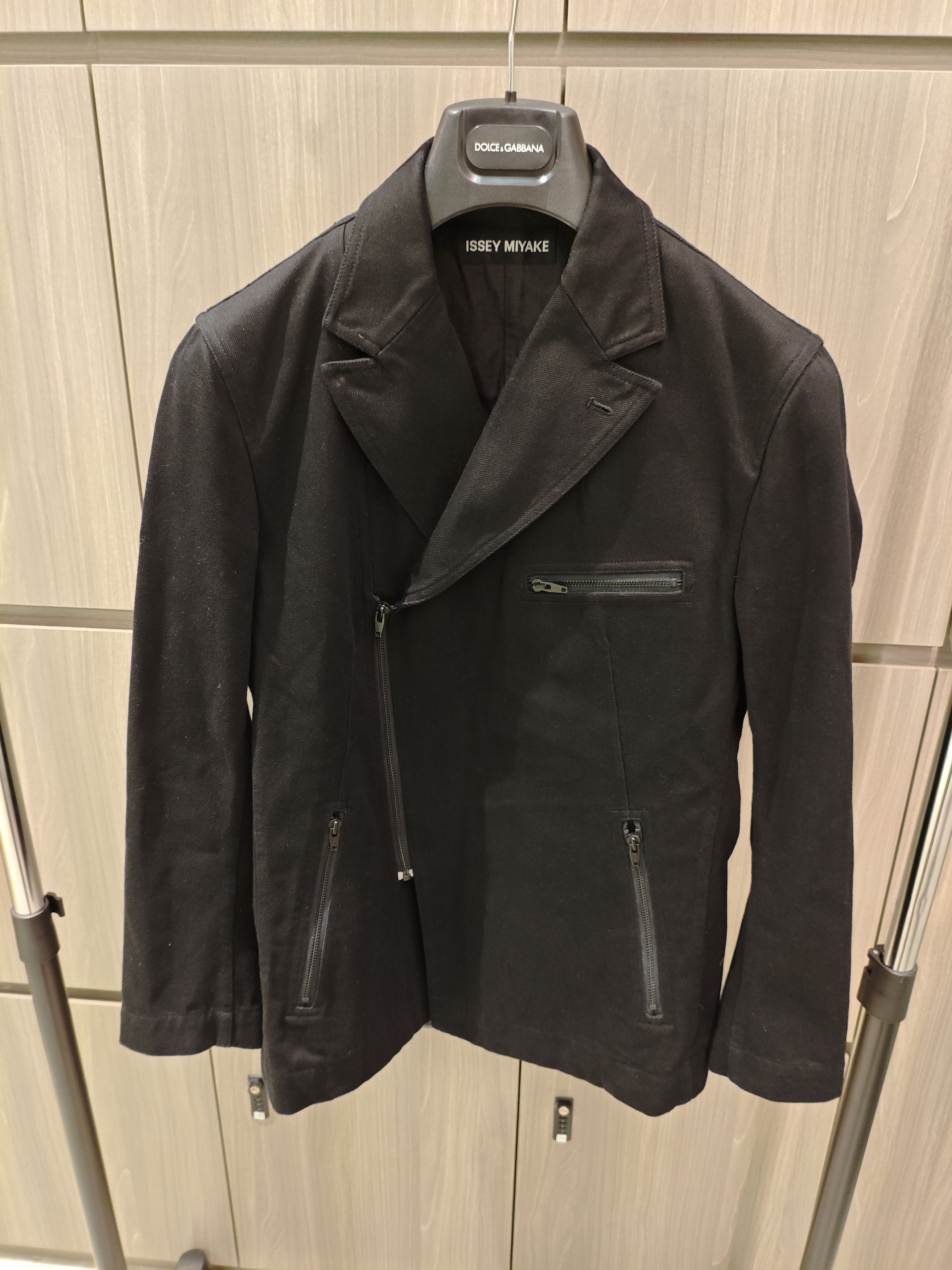 Issey Miyake Issey Miyake Men: Jacket ME33FD058 Size US M / EU 48-50 / 2 - 1 Thumbnail