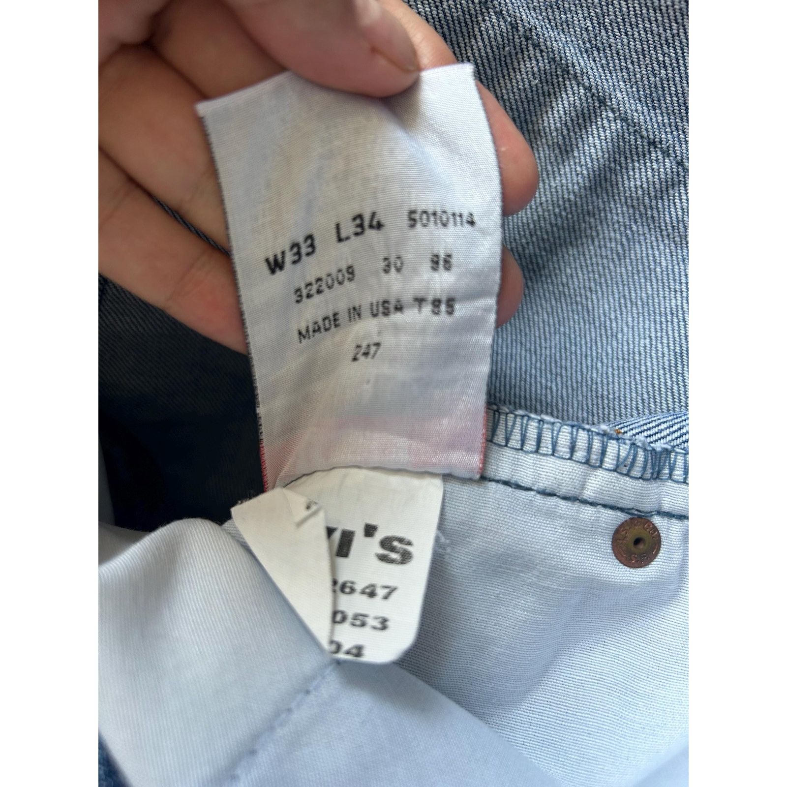 Levi's Vintage Levi's 501 USA Jeans USA Made 98 W33 501-0114 Cut Size US 33 - 10 Thumbnail
