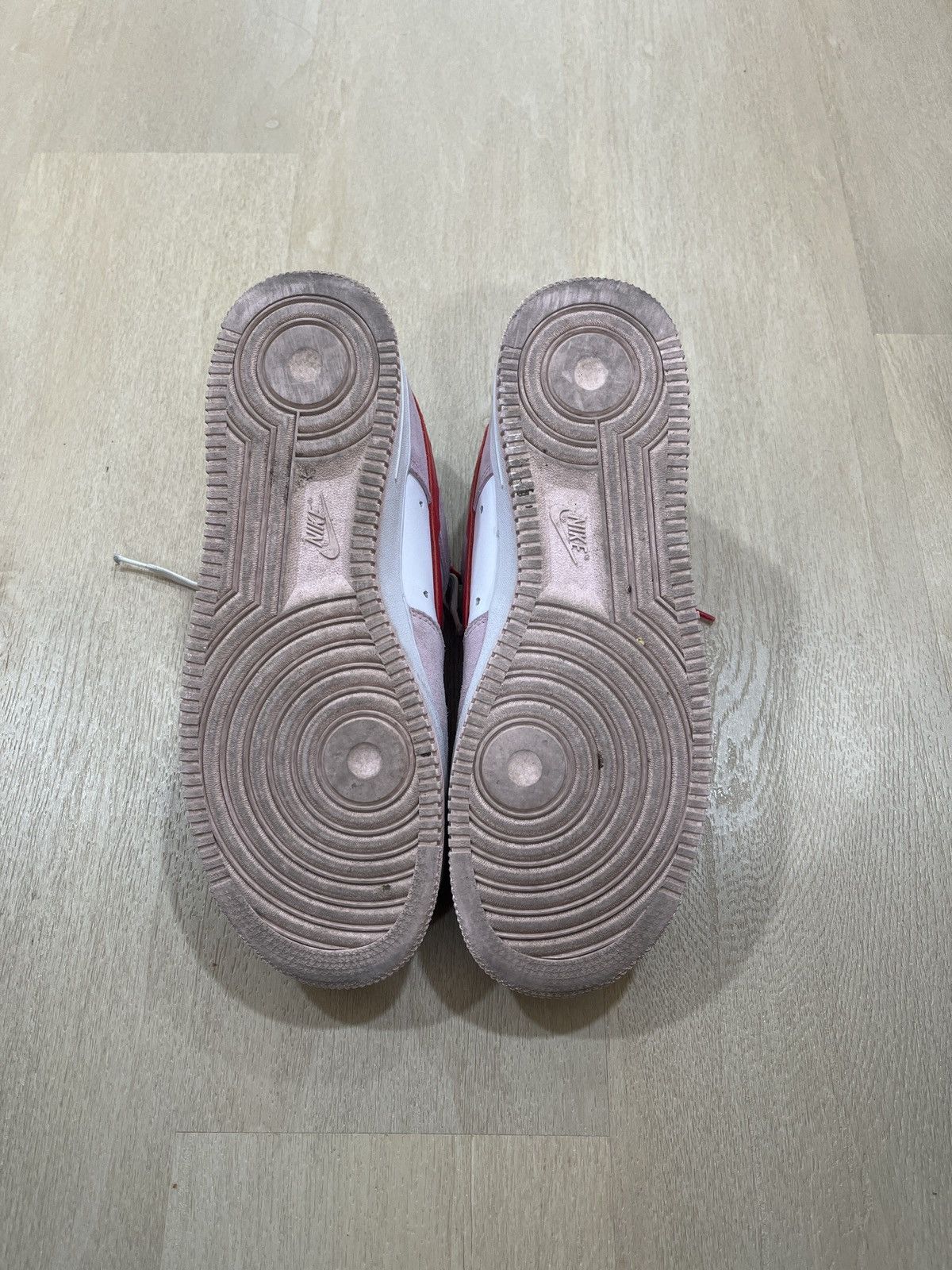 Nike Nike 2021 Valentine’s day Love Letter Air Force 1 Lows Size US 10 / EU 43 - 7 Thumbnail