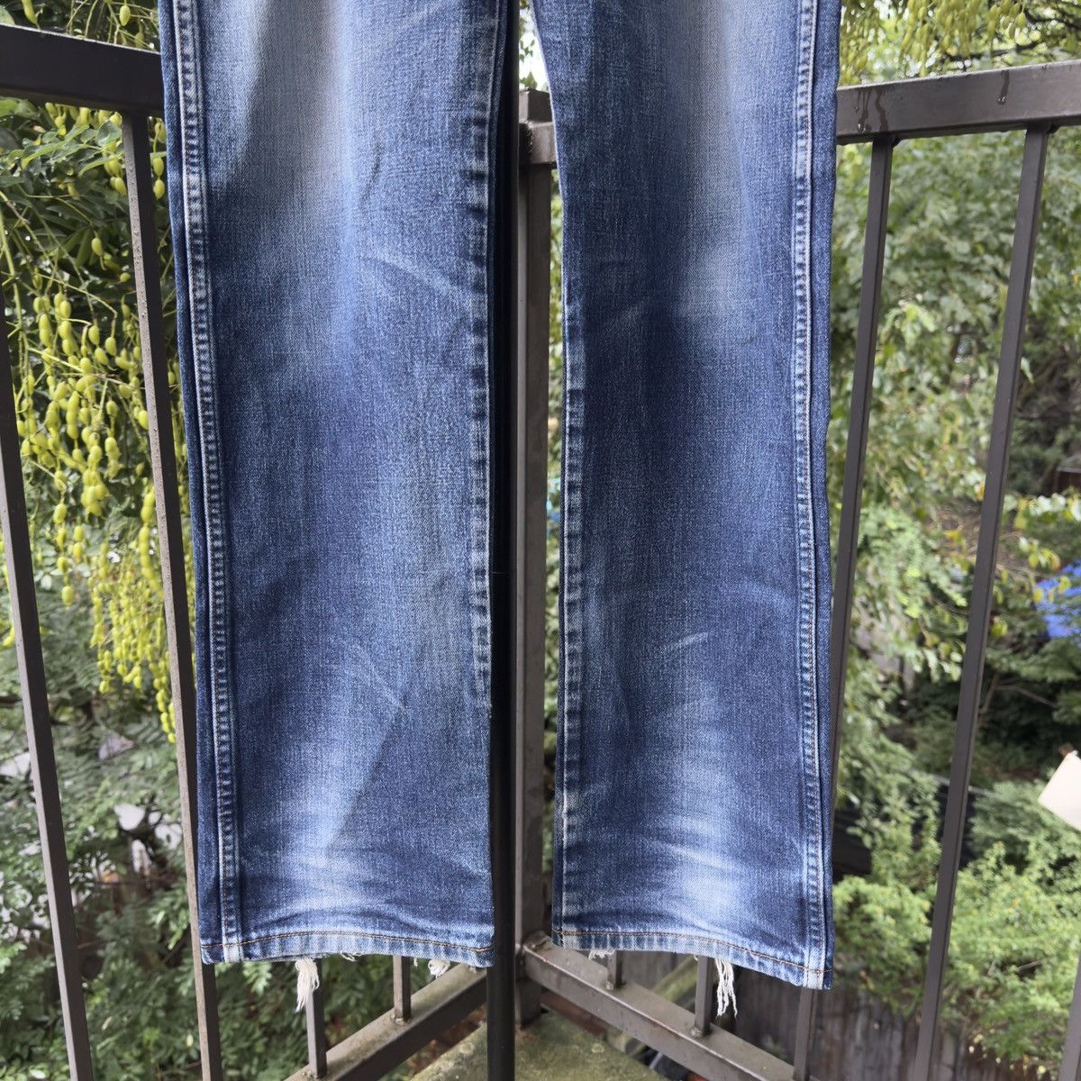 Vintage Thrashed Faded Distressed Wrangler Work Jeans ERD Grunge Size US 30 / EU 46 - 4 Thumbnail