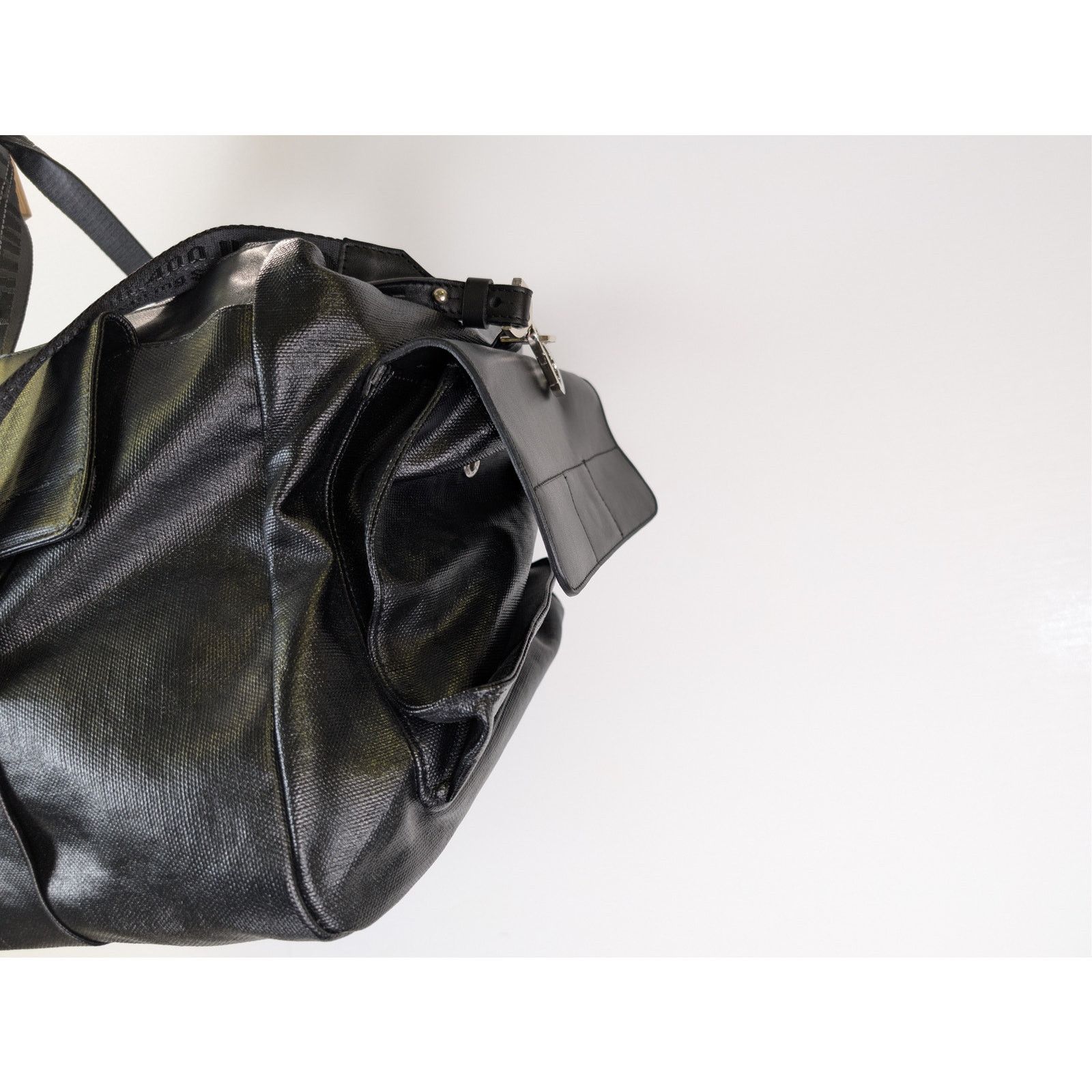 Off-White o1rshd1 Size: OS / Duffle Bag in Black Size ONE SIZE - 6 Thumbnail
