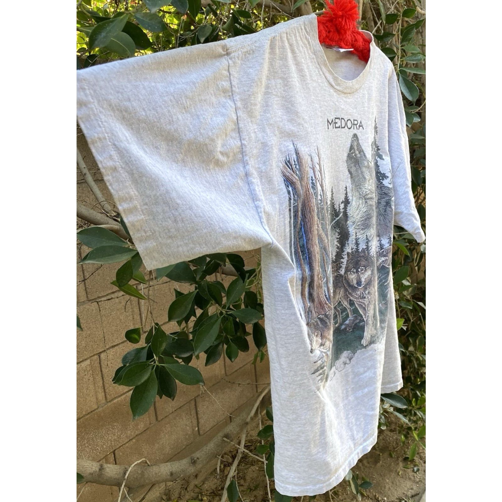 Vintage VINTAGE Medora North Dakota Wolf Pack Graphic T-Shirt Nature Tee Wildlife XL Mens Gray 100% Cotton Premier Sportswear 1990s Wolf Pack Outdoors Size US XL / EU 56 / 4 - 6 Thumbnail