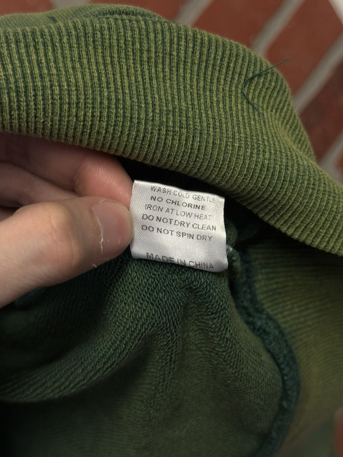 Vale Valley Green Pullover Hoodie Size Small (NEW) Size US S / EU 44-46 / 1 - 9 Thumbnail