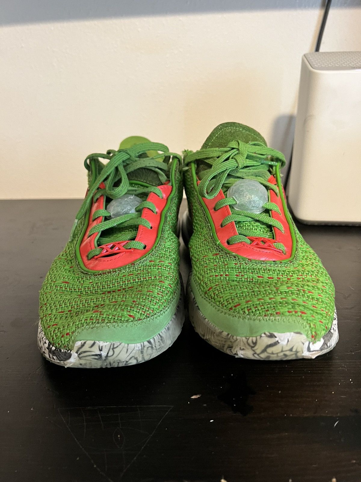 Nike Nike Lebron XX “Stocking Stuffer” Size US 9.5 / EU 42-43 - 2 Thumbnail