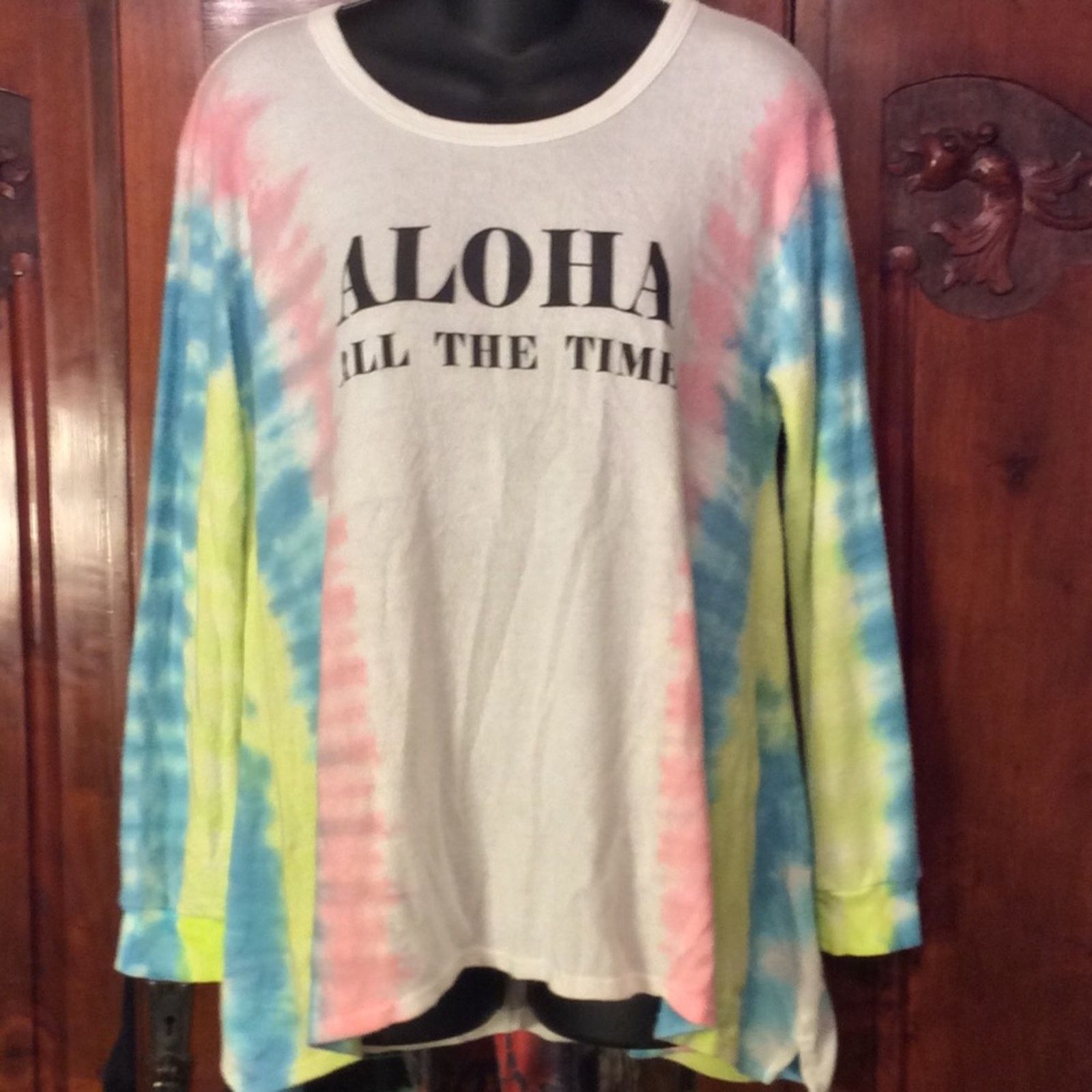 Vintage Havana NWT VINTAGE HAVANA HAWAII ALOHA FUZZY SWEATSHIRT TOP S Size S / US 4 / IT 40 - 6 Thumbnail