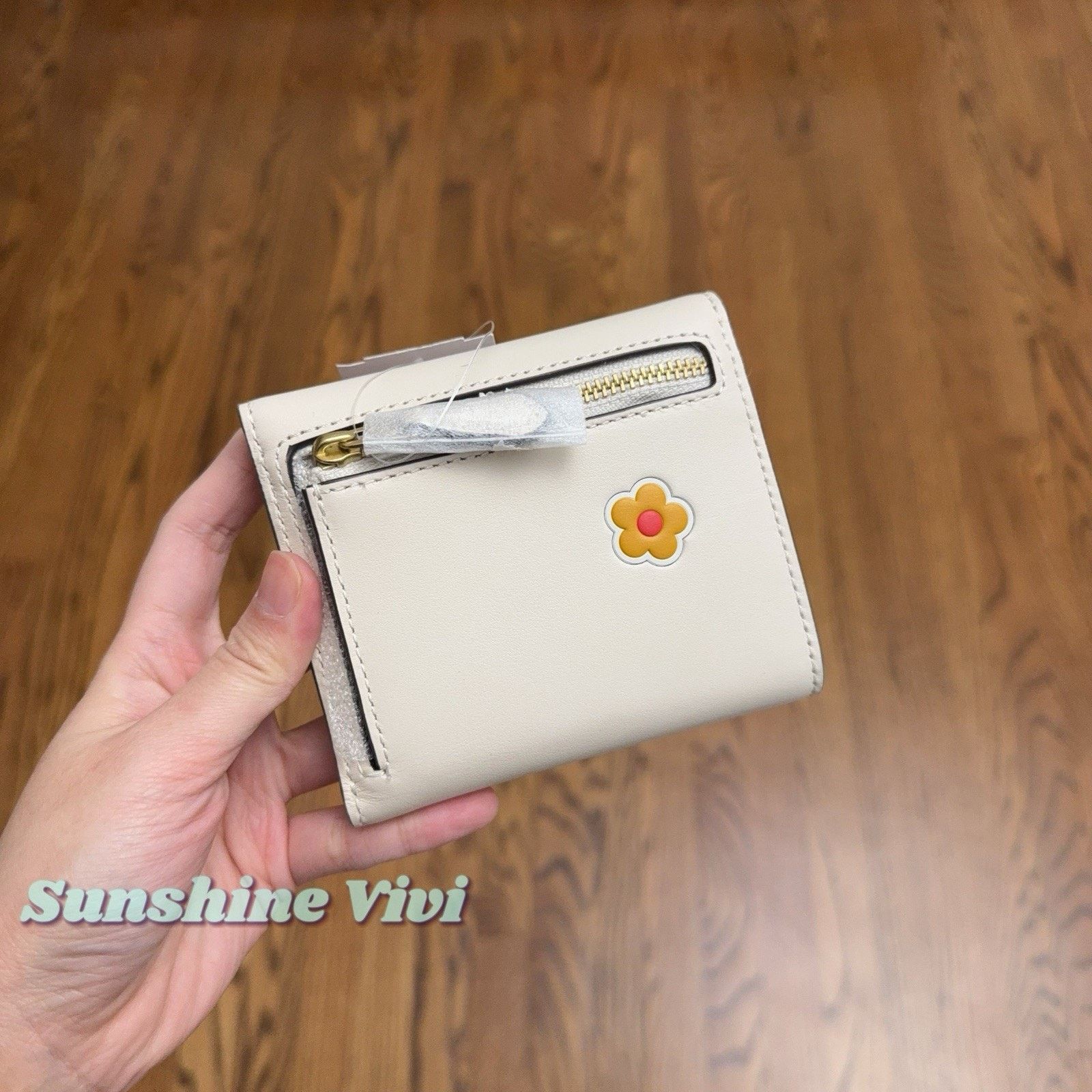 Coach NWT COACH Mila Small Flap Wallet With Sticker Chalk CCD00 Size ONE SIZE - 2 Thumbnail