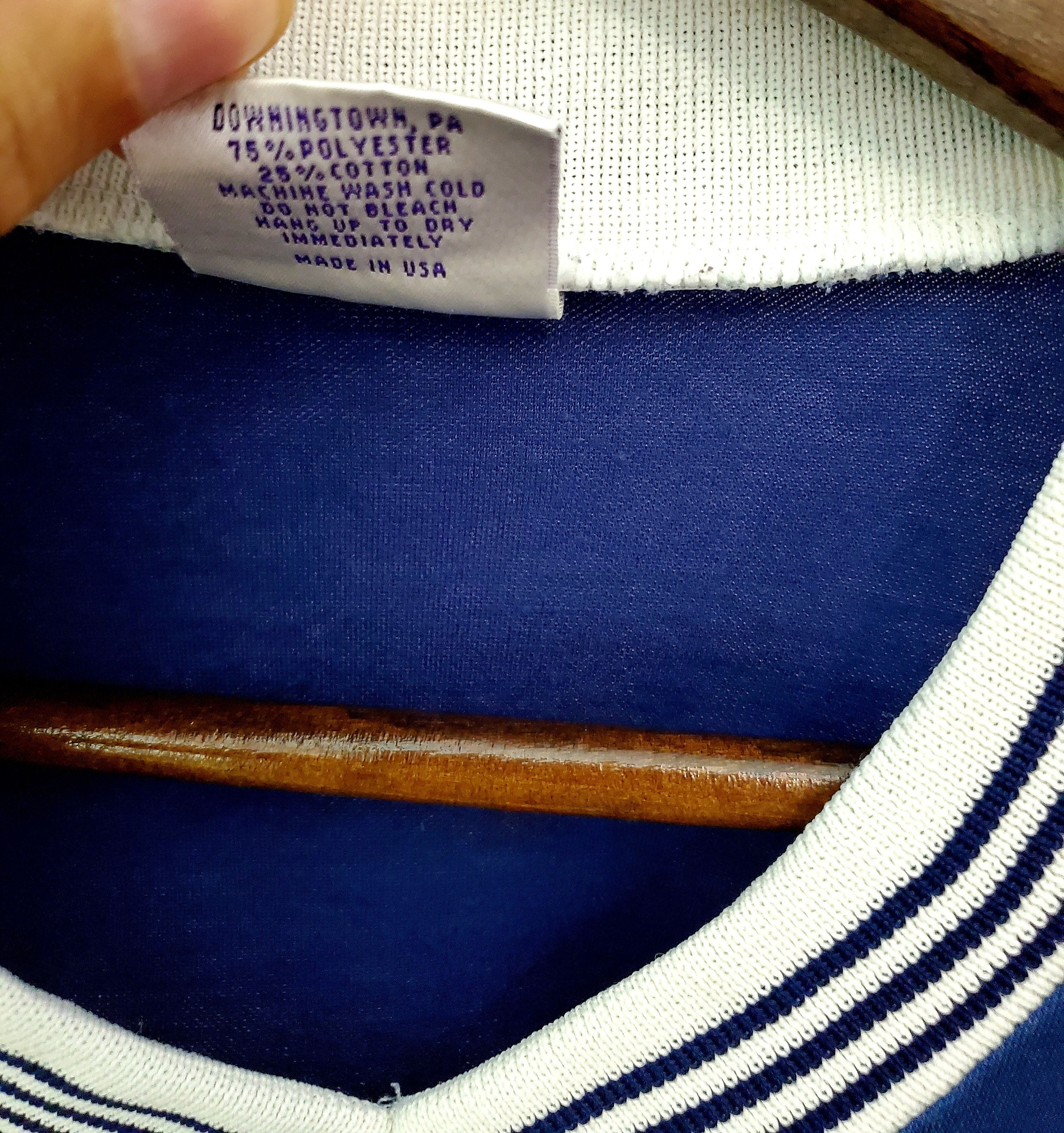 Vintage Vintage Zurich zis Soccer Jersey size L perfect condition Size US L / EU 52-54 / 3 - 5 Thumbnail