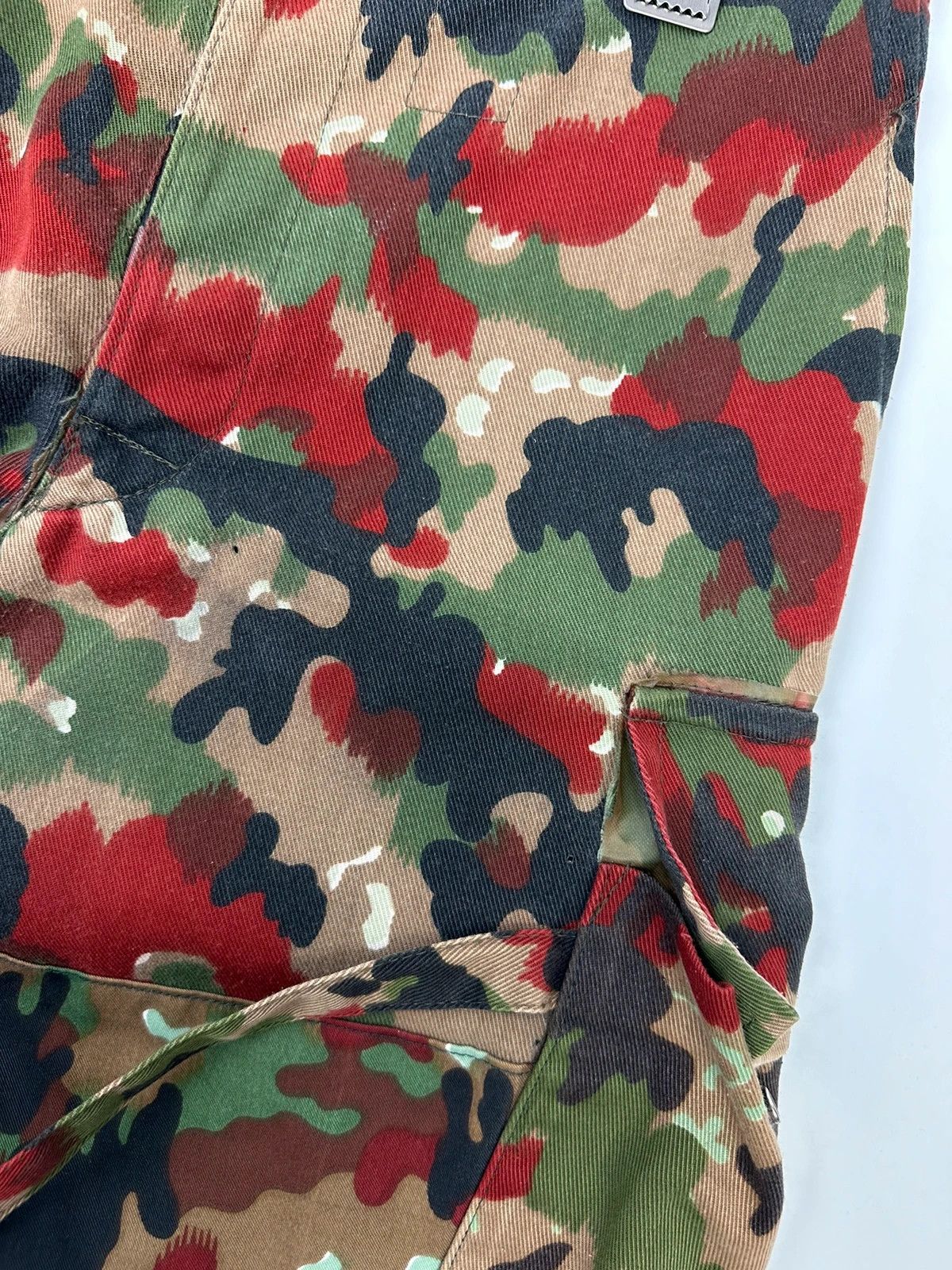 Dolce & Gabbana Dolce & Gabbana 90’s Sample Military Camo Cargo Pants Size US 31 - 14 Thumbnail