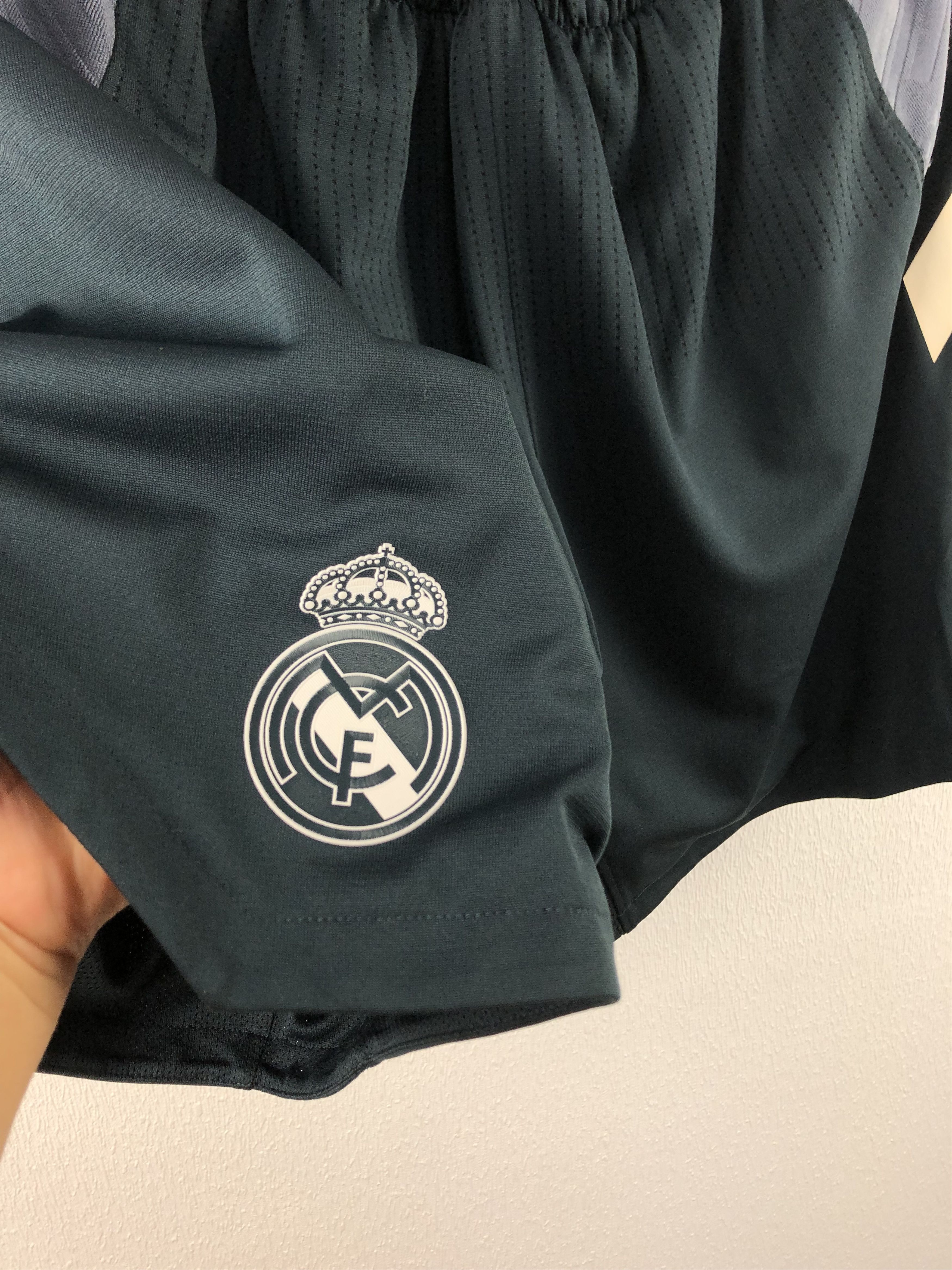 Adidas Real Madrid 2018 Spain Basketball Shorts Adidas Doncic XL Size US 38 / EU 54 - 4 Thumbnail