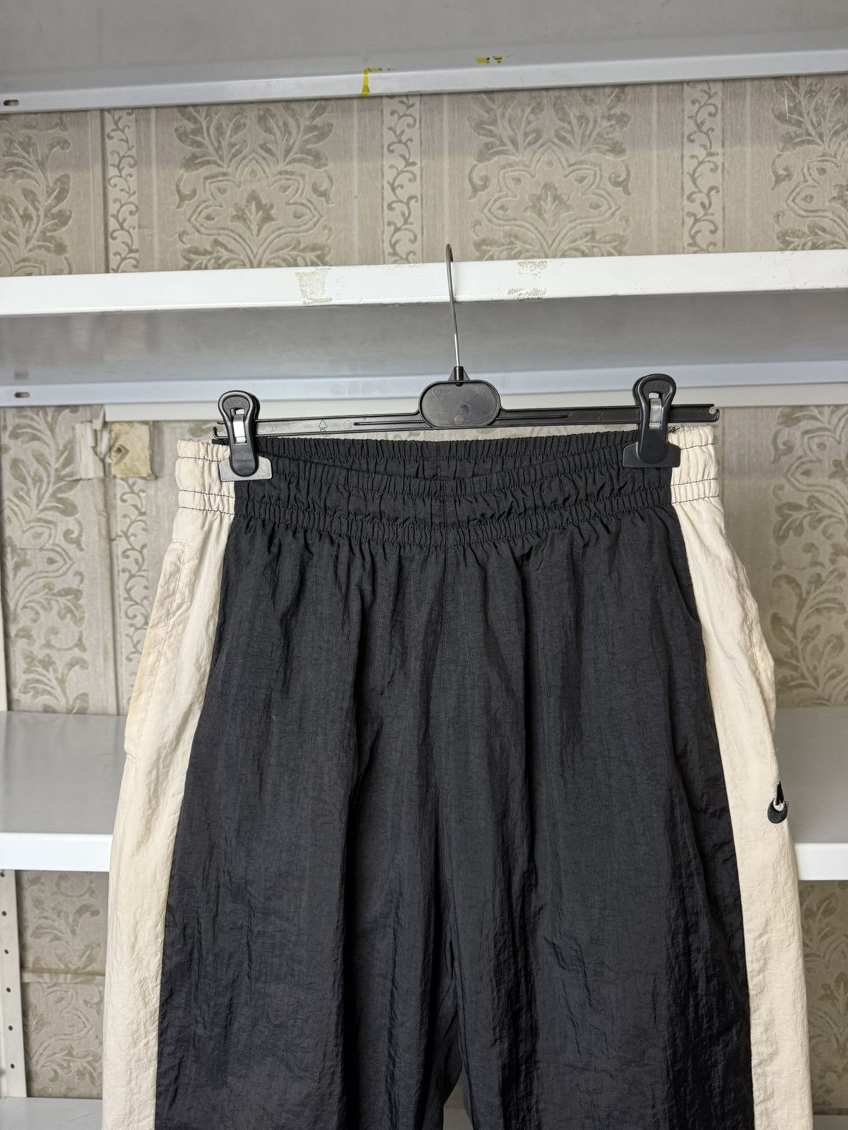 Nike Vintage Nike Nylon Drill Pants Y2K Black Size US 34 / EU 50 - 24 Thumbnail