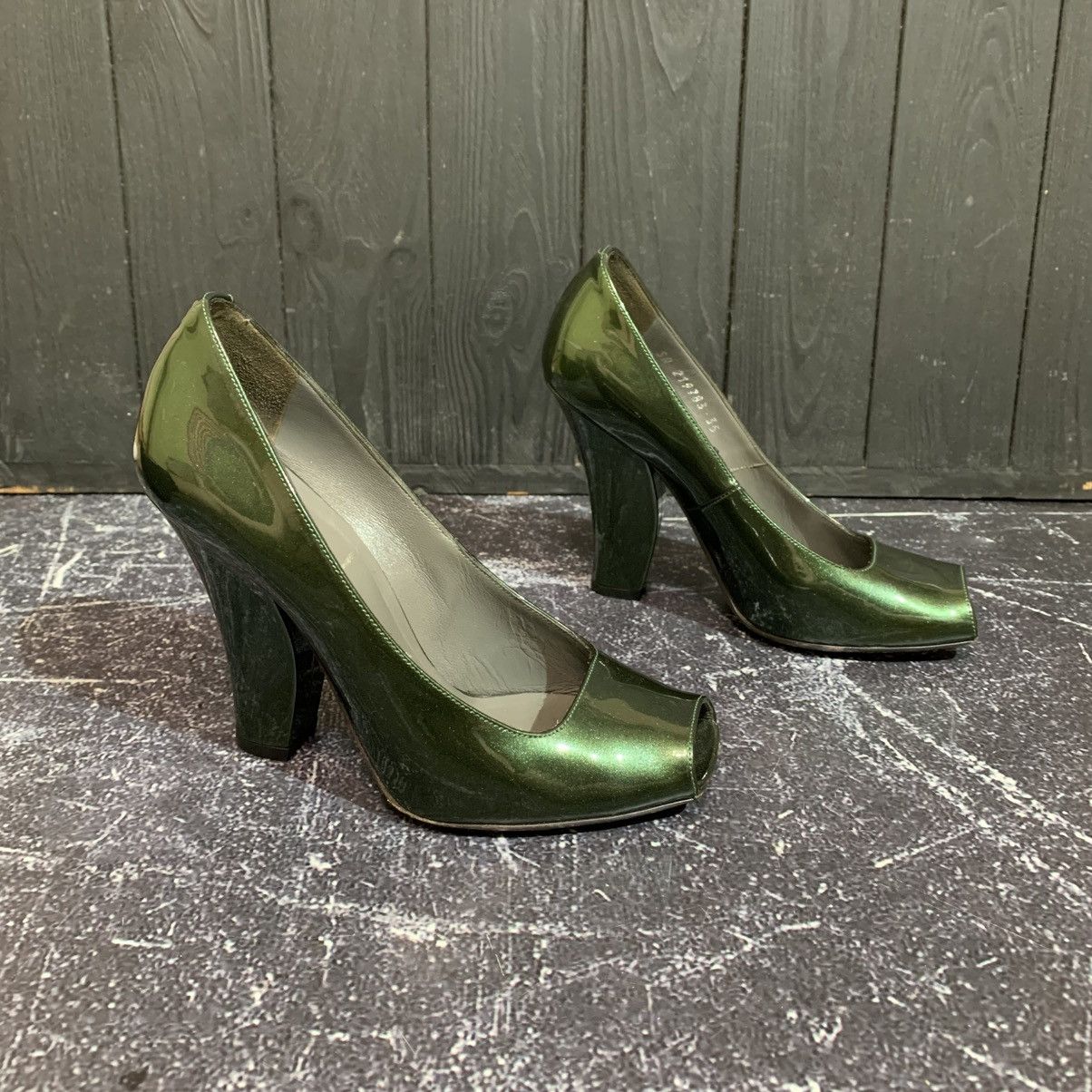 Yves Saint Laurent Yves Saint Laurent Amazing Green Women’s Heels size 35.5 Size US 5.5 / IT 35.5 - 4 Thumbnail