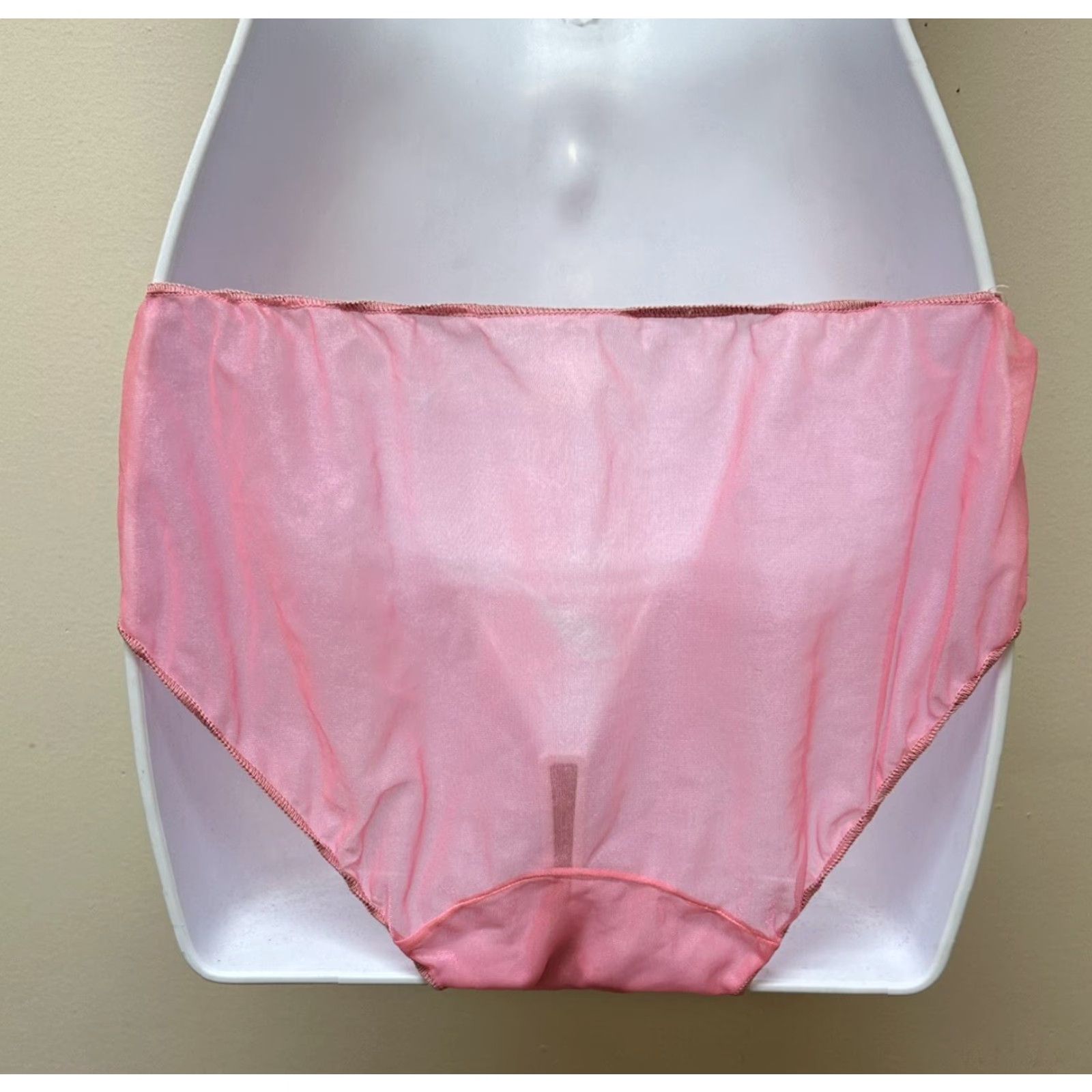Etro VINTAGE Pink Sheer Nylon Gusset Black Floral Applique Panties Size L Size 36" / US 14 / IT 50 - 2 Thumbnail