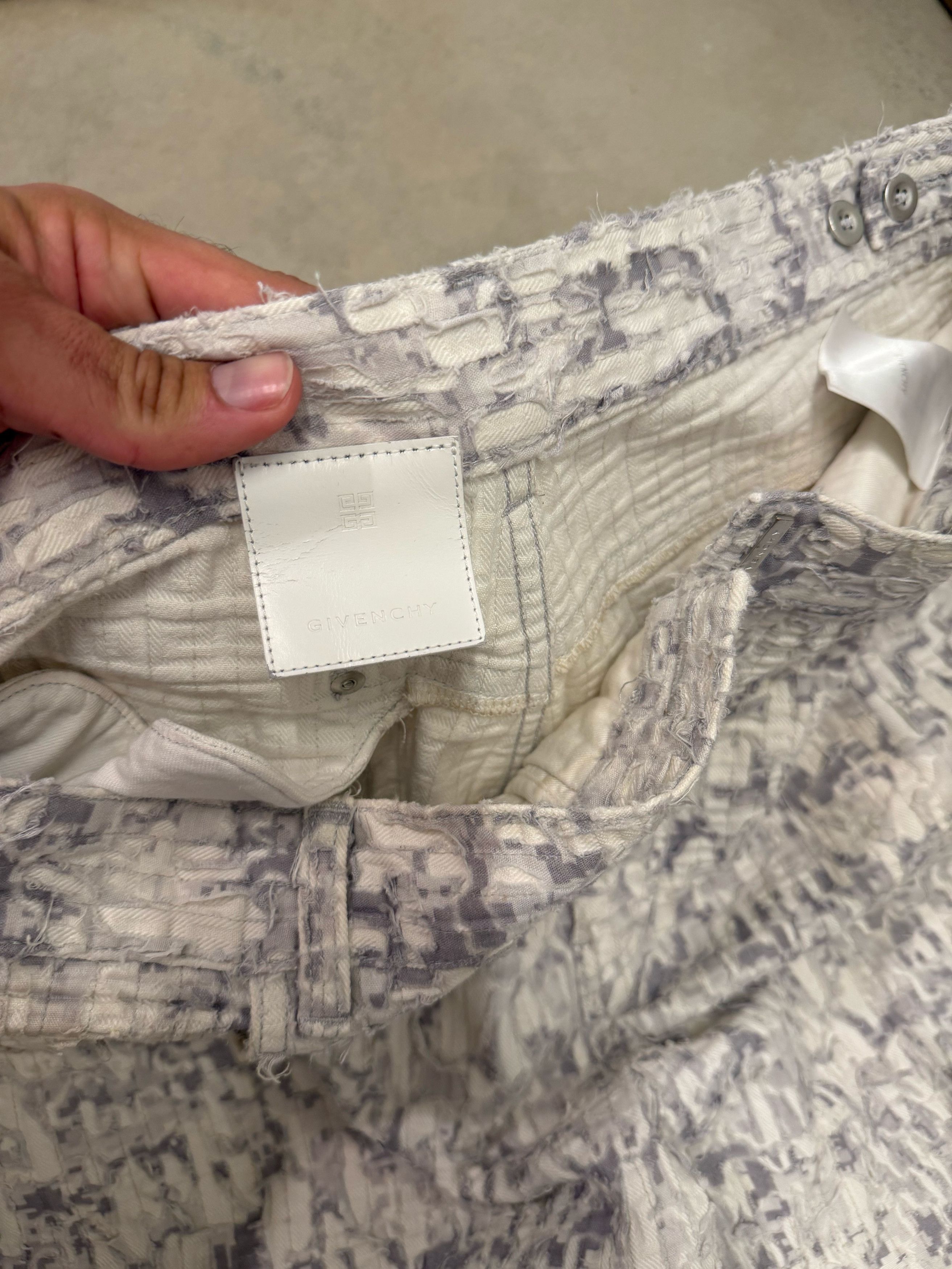 Givenchy Givenchy Distressed White Denim Pants Size US 36 / EU 52 - 3 Thumbnail