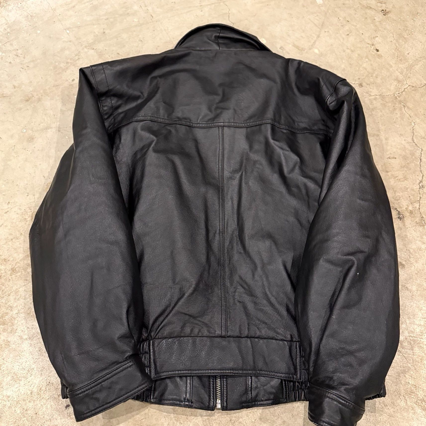 Vintage VINTAGE Wilsons Leather Bomber Jacket Coat Mens XL Black Leather Full Zip Motorcycle Aviator Coat Size US XL / EU 56 / 4 - 2 Thumbnail