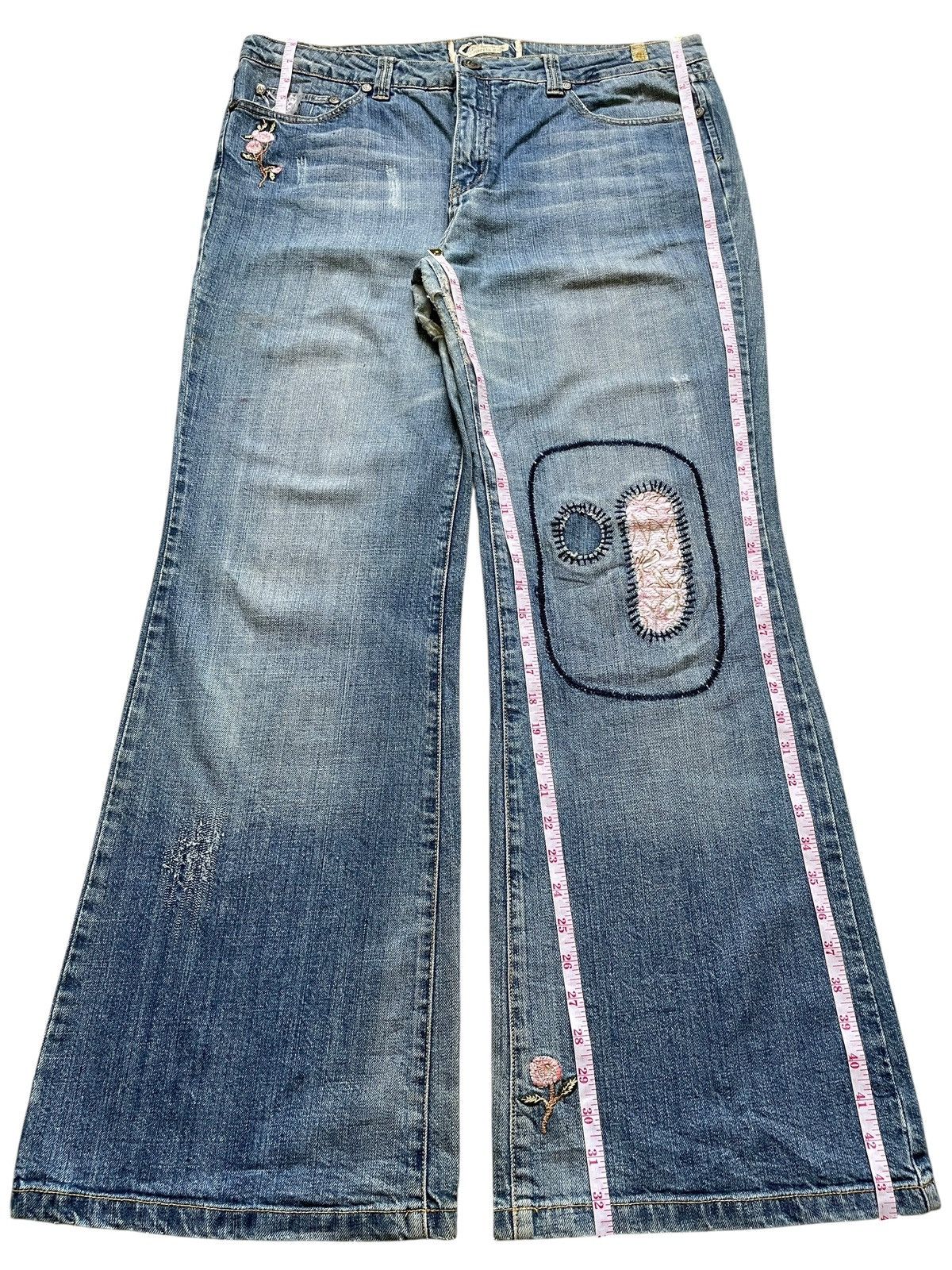 Japanese Brand Vintage Japanese Brand Patch Distress Flare Bell Bottom Jean Size 40" / US 18 - 15 Thumbnail
