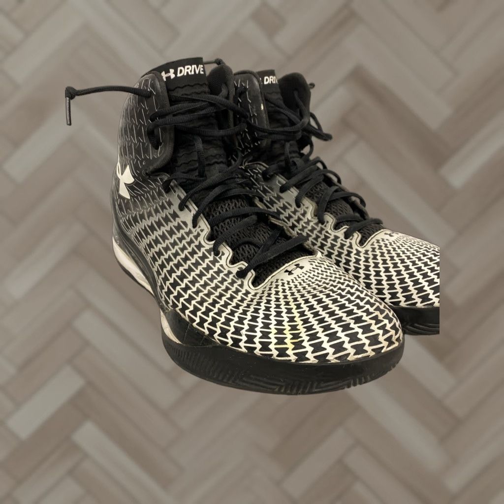 VINTAGE Under Armour Clutchfit Drive Sneakers Men Size 14 White