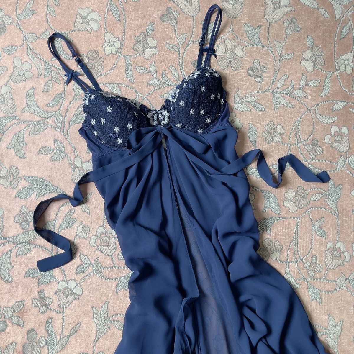 Victoria's Secret Victoria’s Secret 1990s Navy Chiffon Nightgown (S–M) Size M / US 6-8 / IT 42-44 - 15 Thumbnail