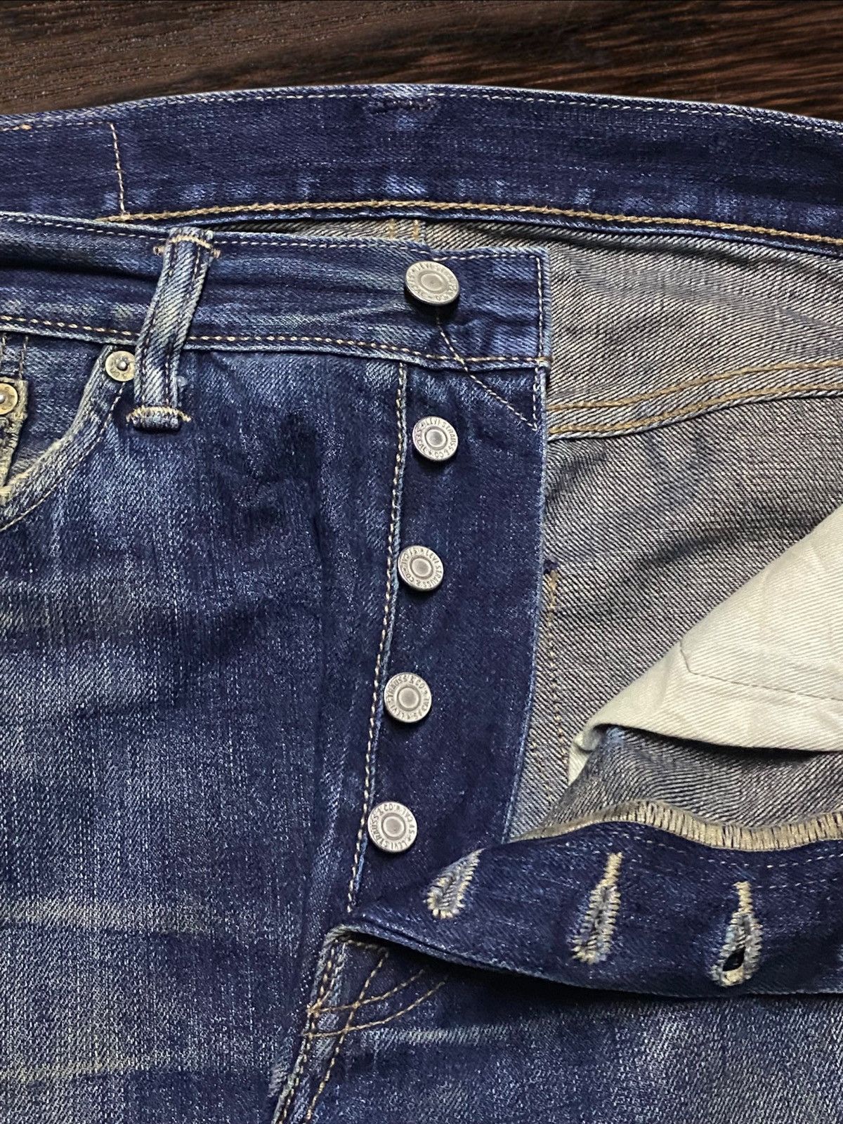 Levi's Vintage Levis 501 Mud Wash Distressed Full Button Loose Jean Size US 32 / EU 48 - 7 Thumbnail