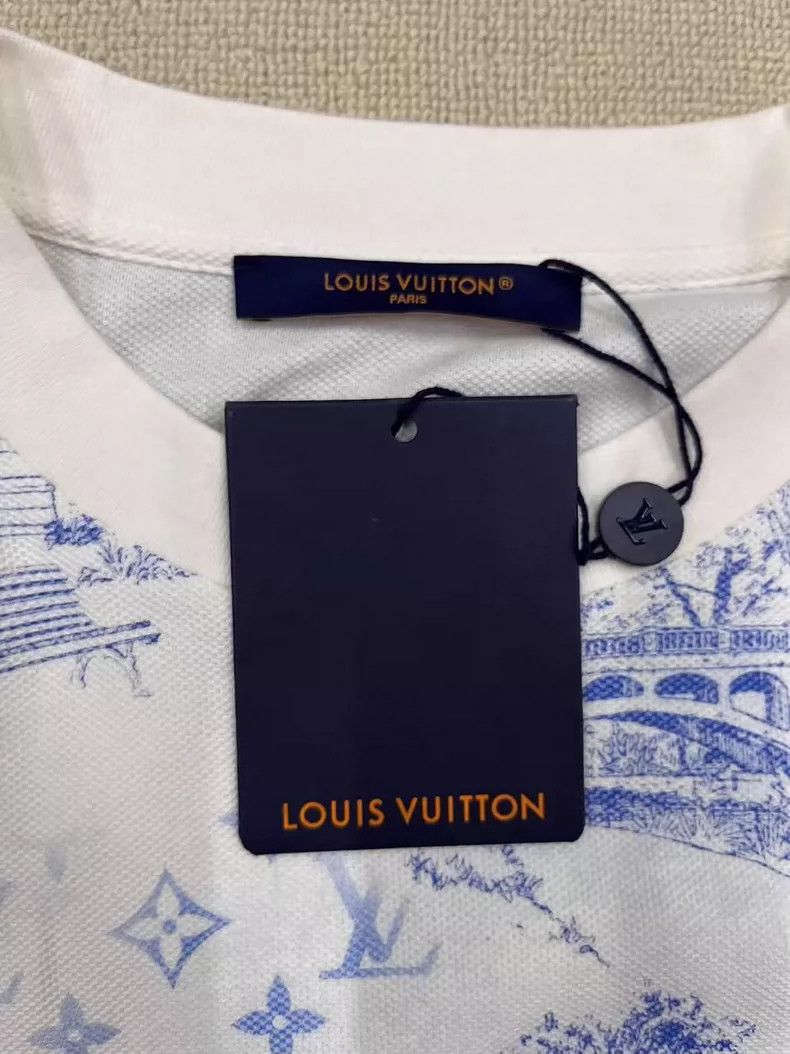 Louis Vuitton LOUIS VUITTON Cotton printed short sleeve T-shirt 2504-Next Size US L / EU 52-54 / 3 - 5 Thumbnail