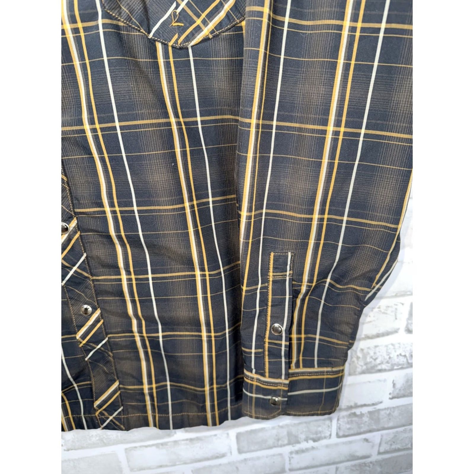 Vintage KUHL Plaid Long Sleeve Shirt Mens L Button-Down Snap Closure Brown Regular Size Shirt Size US L / EU 52-54 / 3 - 6 Thumbnail