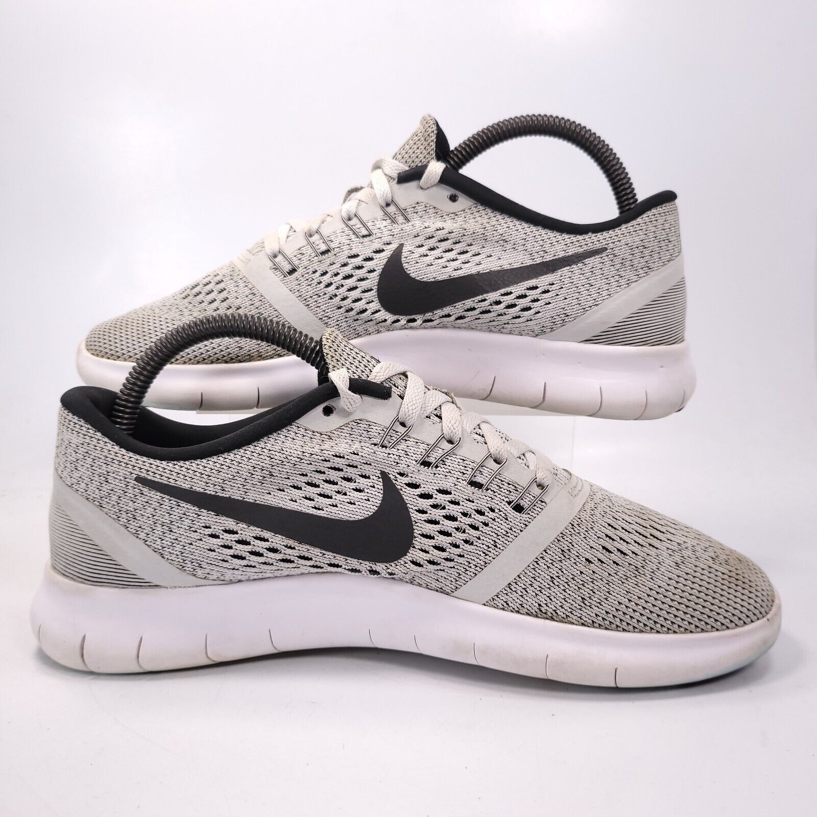Nike Nike Free RN Shoe Womens Size 8 831509-101 Gray Black White Size US 8 / IT 38 - 6 Thumbnail