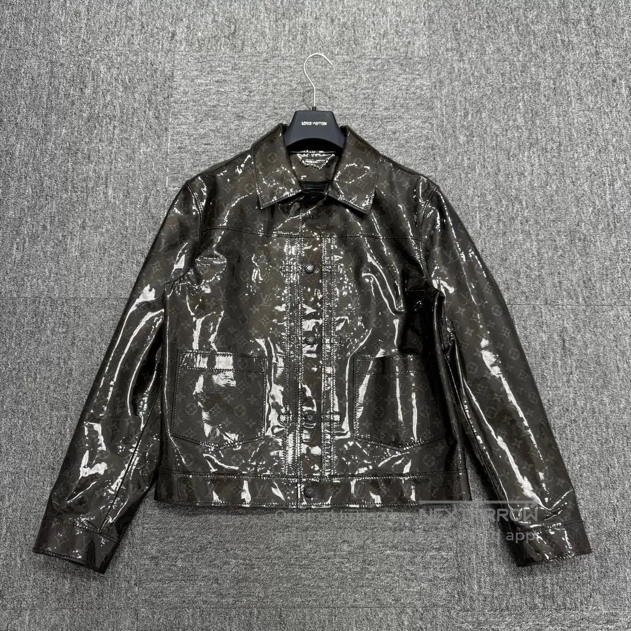 Louis Vuitton louis vuitton glossy jelly jacket size 52. Size US L / EU 52-54 / 3 - 1 Thumbnail