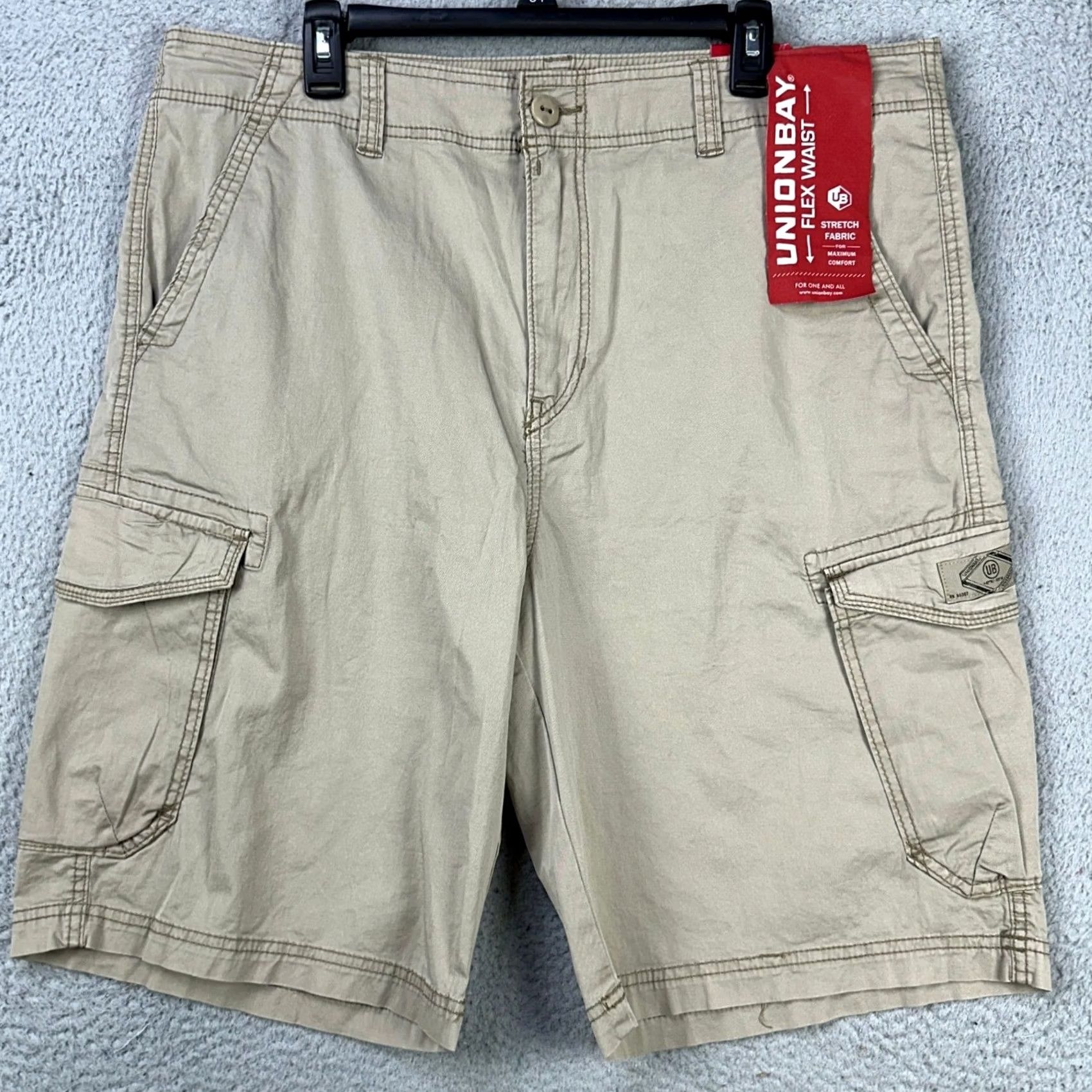 Vintage UNIONBAY Mens Cargo Shorts 40 Beige Flat Front Stretch Pockets Casual NEW Cargo Adult Regular Mens Beige 40 Inseam 10.5 Size US 40 / EU 56 - 2 Thumbnail