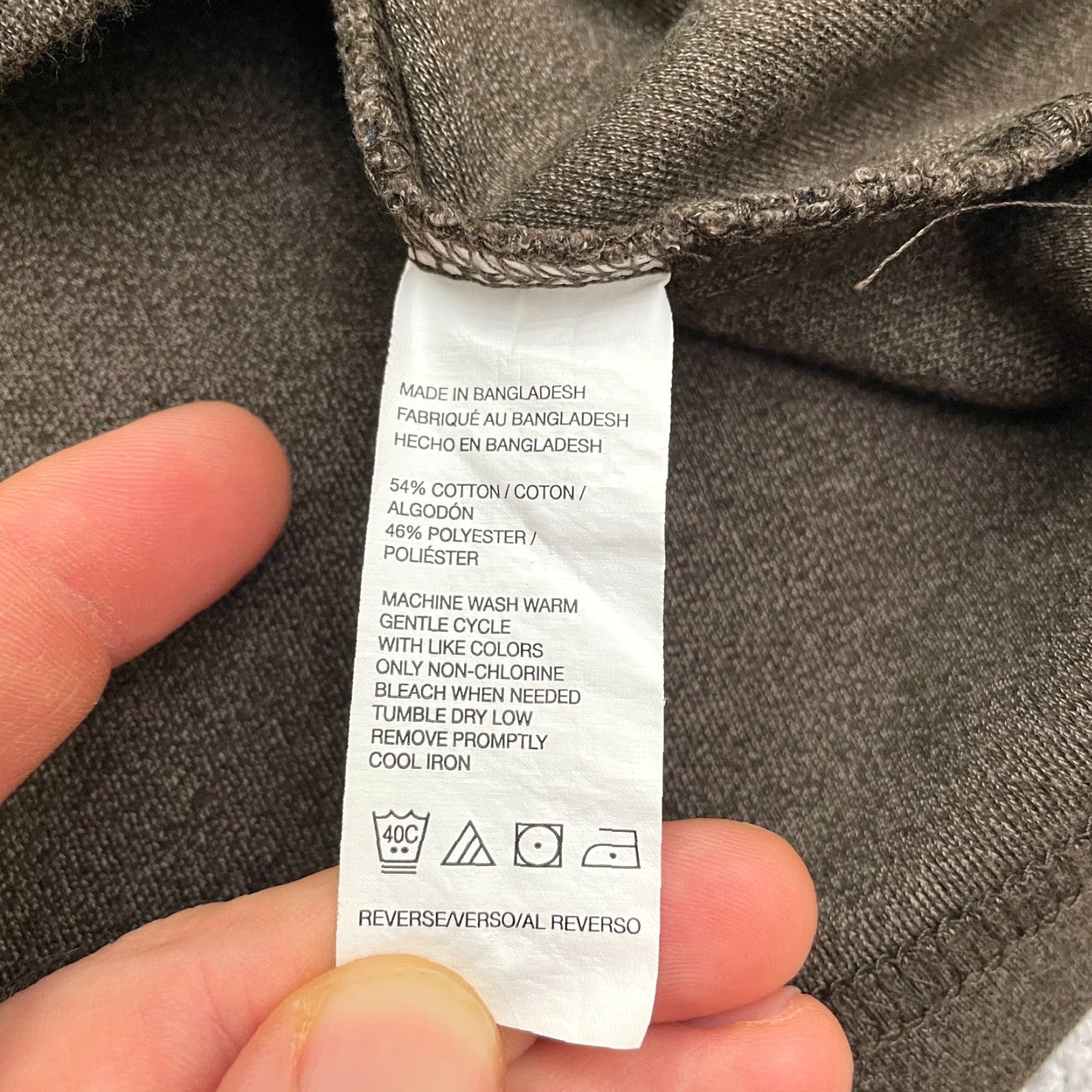Van Heusen V-Neck T-Shirt Mens Small Green Long Sleeve Cotton Casual Outdoor Top Van Heusen Shirt Mens Regular Size S Green Solid Pattern 90s? Wait no. Size US S / EU 44-46 / 1 - 5 Thumbnail