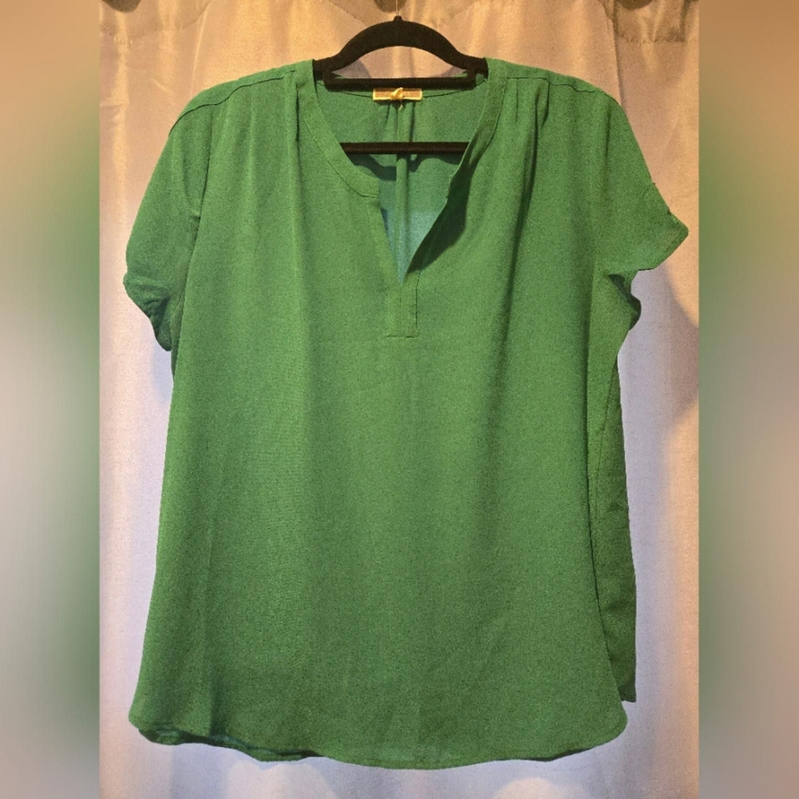 Designer Kelly Green Blouse Size L / US 10 / IT 46 - 1 Thumbnail