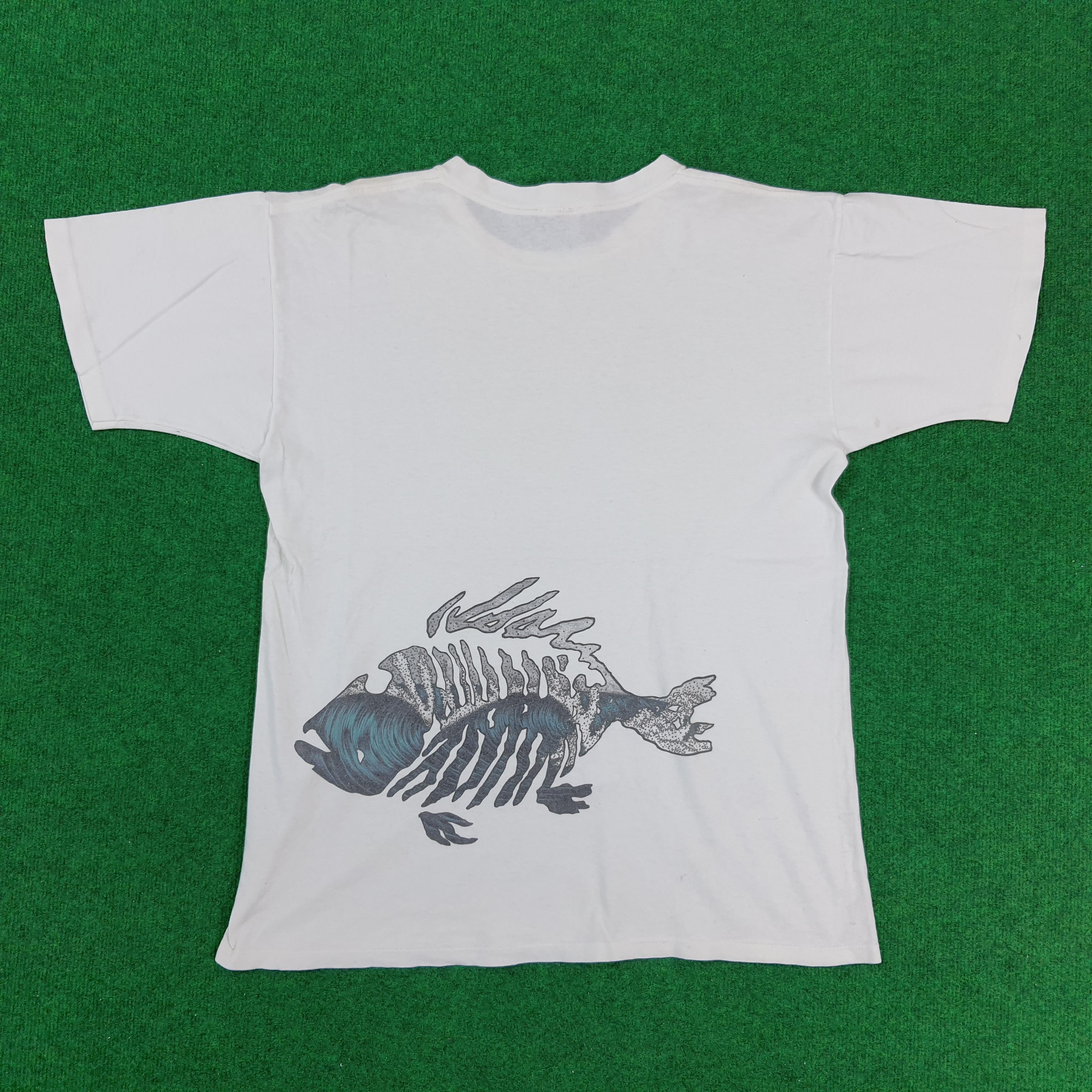 Vintage Vintage Bronze Age Surfing Brand Tshirt Size US L / EU 52-54 / 3 - 1 Thumbnail