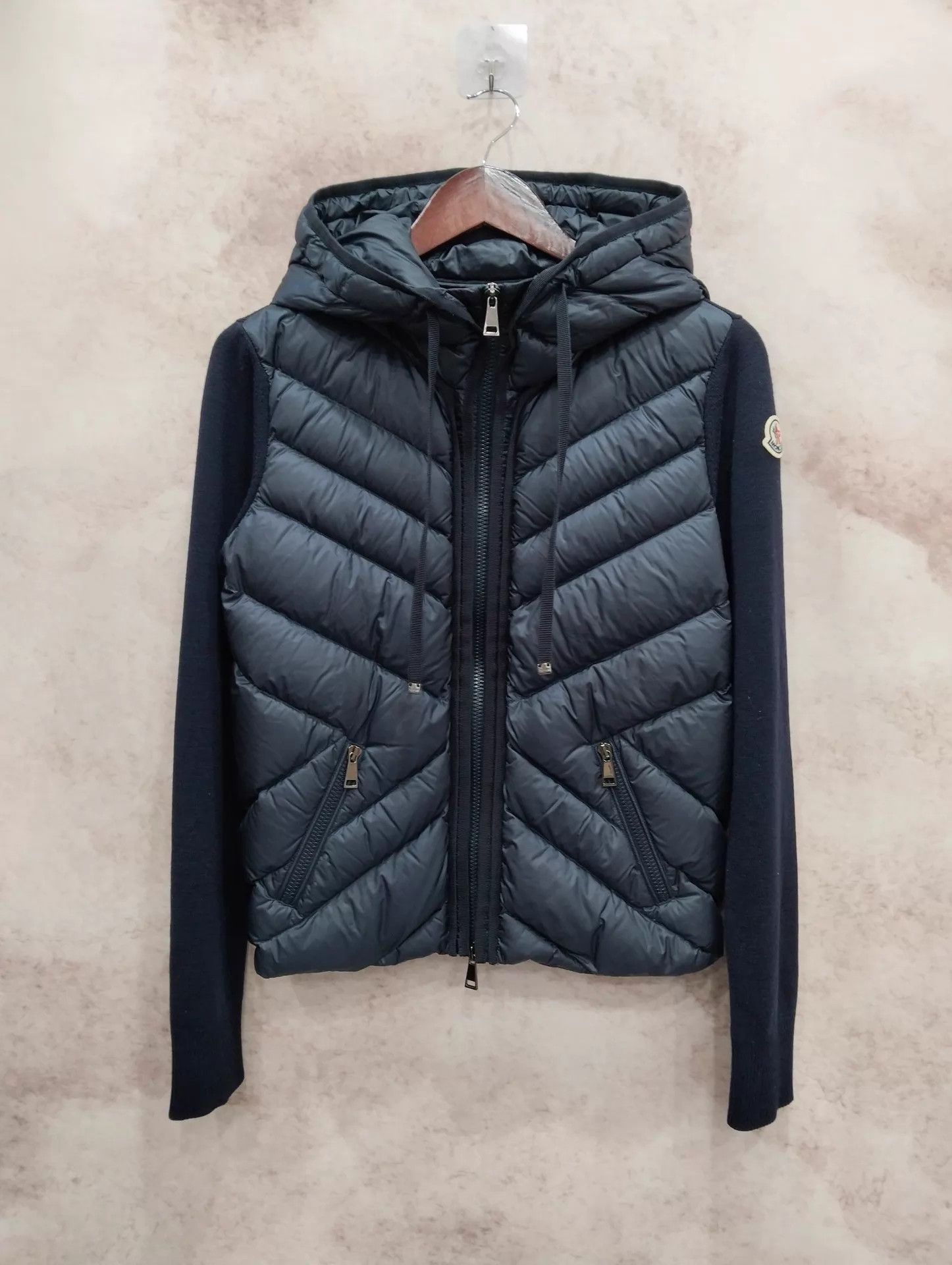 Moncler Moncler Women's Colorblock Knit Down Hooded Coat M 95New Size M / US 6-8 / IT 42-44 - 1 Thumbnail
