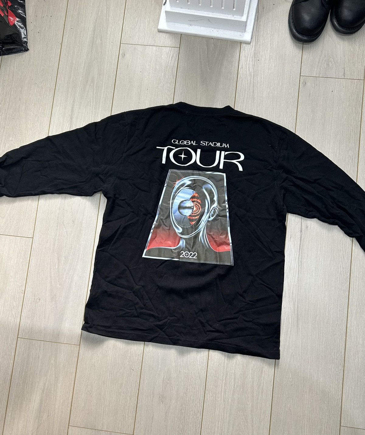 XO Abstract Tour Long Sleeve Tshirt 2022 Weeknd Tour Size US XL / EU 56 / 4 - 1 Thumbnail