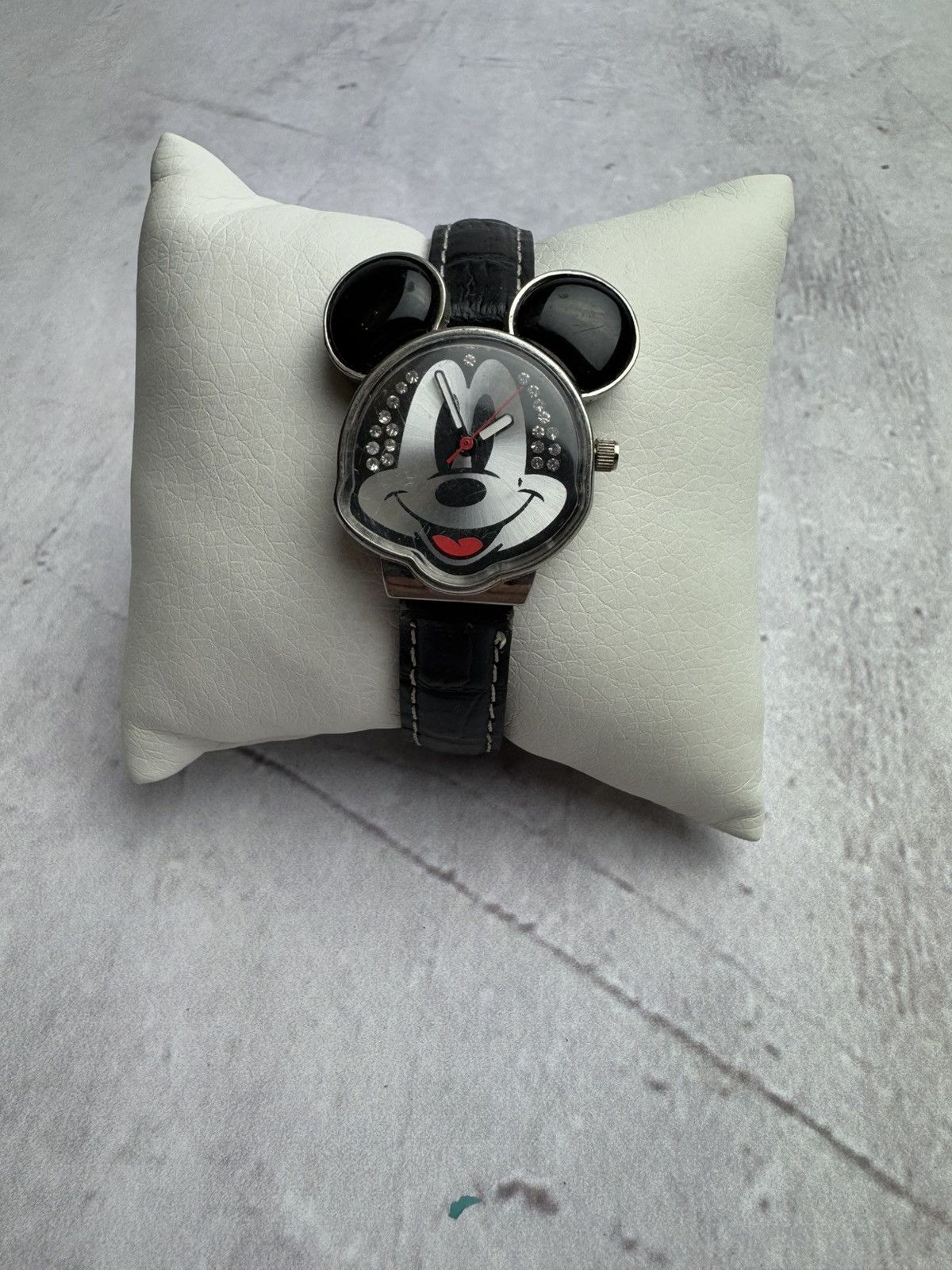 Disney × Japanese Brand Vintage Japanese Style Mickey Mouse Watch 00s Size ONE SIZE - 1 Thumbnail