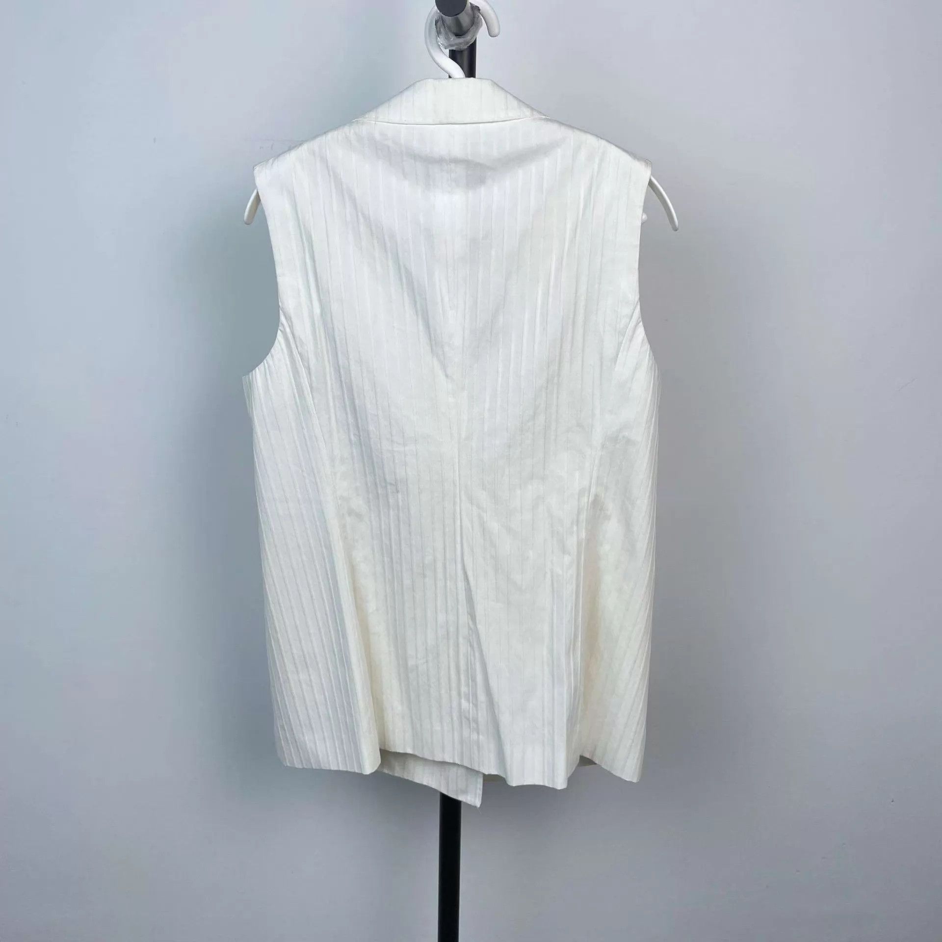 Max Mara Max Mara white vest 95 New Size L / US 10 / IT 46 - 2 Thumbnail