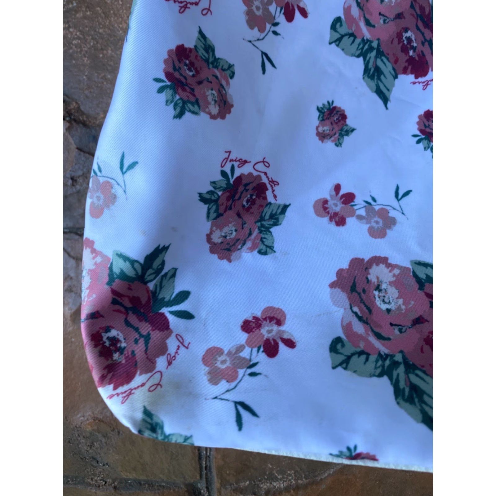 Juicy Couture VINTAGE Juicy Couture Roses Floral Tote Bag Shoulder Handbag Womens Medium Pink Floral Pattern Zip Lining Nylon Leather Handle Size ONE SIZE - 4 Thumbnail