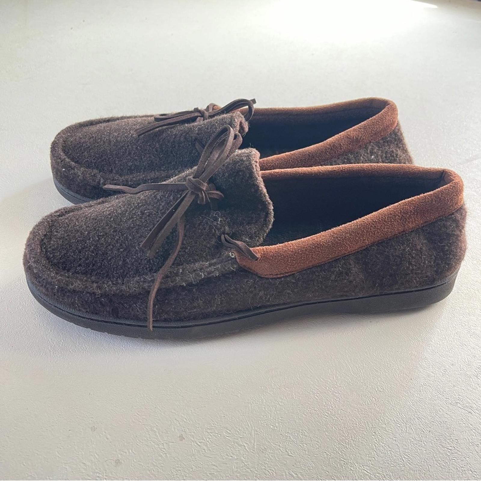 Other Dearfoams Men's Dark Brown Loafers size 9-10 Size US 9.5 / EU 42-43 - 3 Thumbnail