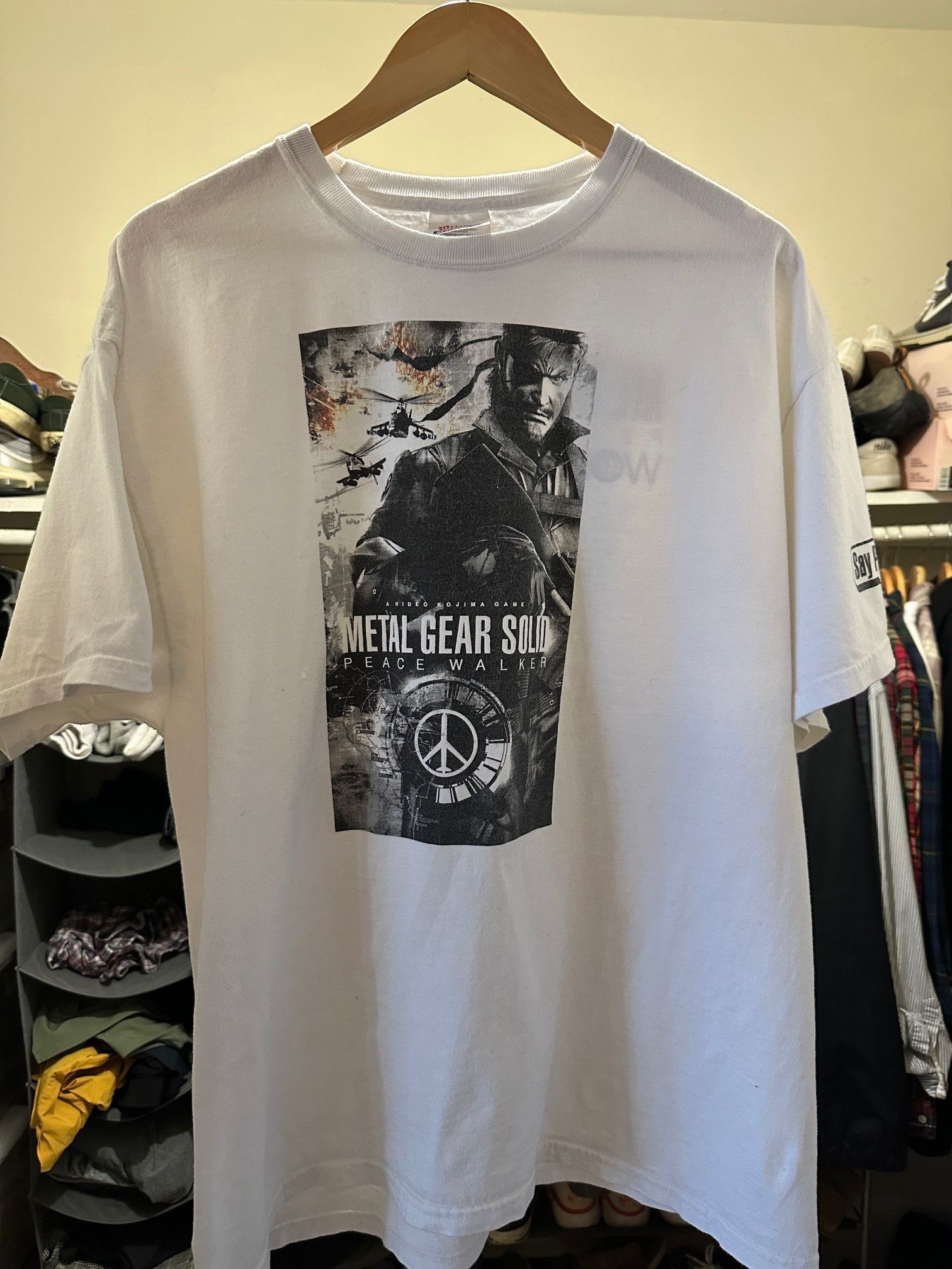 Vintage Vintage Metal Gear Solid Peace Walker World Tour T-Shirt XL Size US XL / EU 56 / 4 - 1 Thumbnail