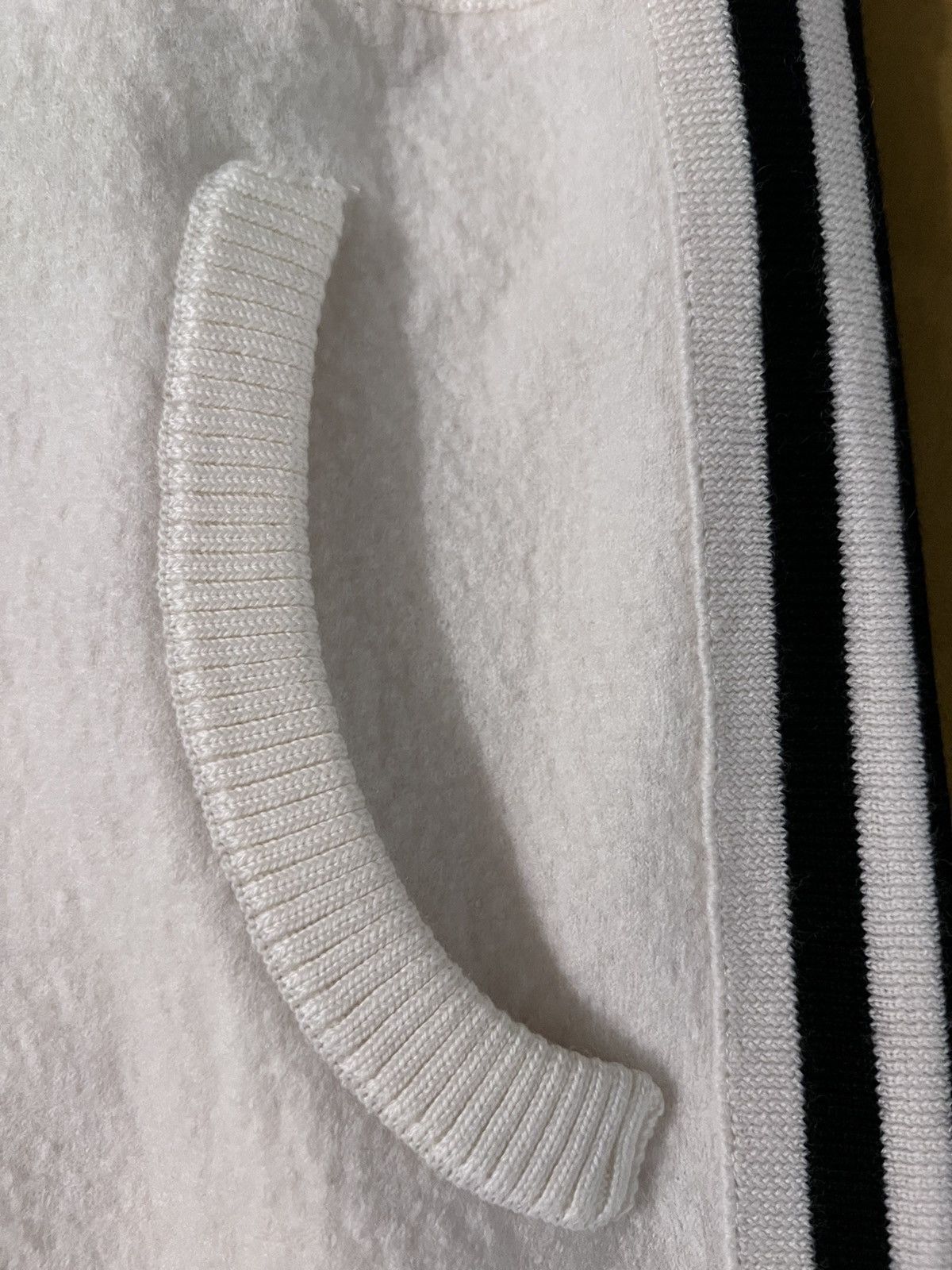 Maison Margiela $1.1K Line 10 cream wool-felt shorts, M (US32–35 waist) Size US 34 / EU 50 - 8 Thumbnail