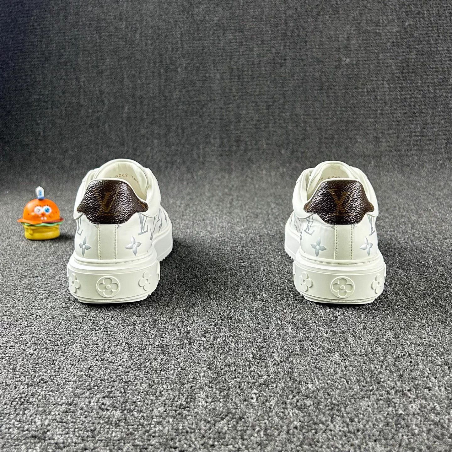 Louis Vuitton LV silver embossed Monogram sneakers 36.5 Size US 5.5 / IT 35.5 - 5 Thumbnail